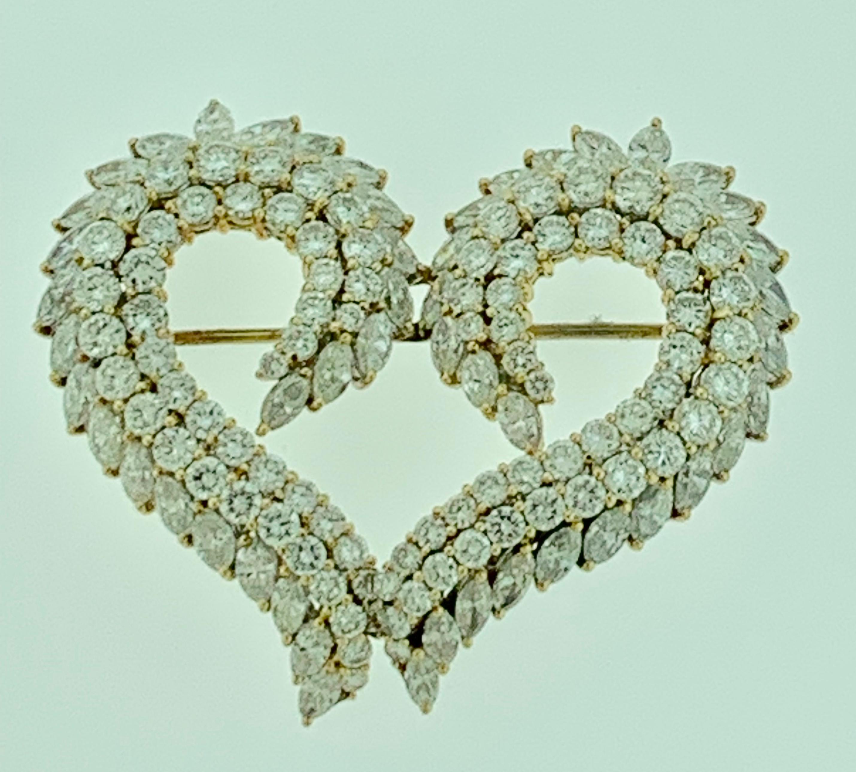 Women's or Men's 9.5 Carat Heart Shaped Diamond 18 Karat Gold Pin or Broach, VS Quality Estate