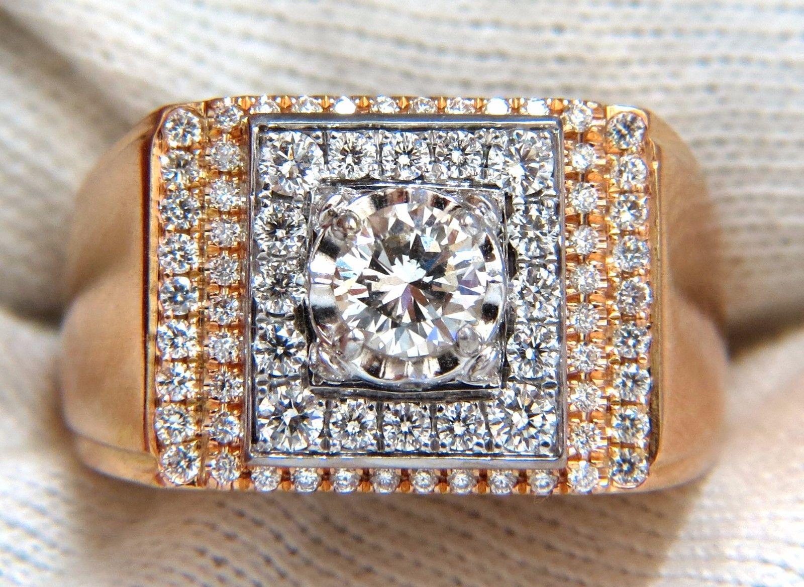 .95 Carat Natural Diamonds Men's Ring 18 Karat In New Condition In New York, NY