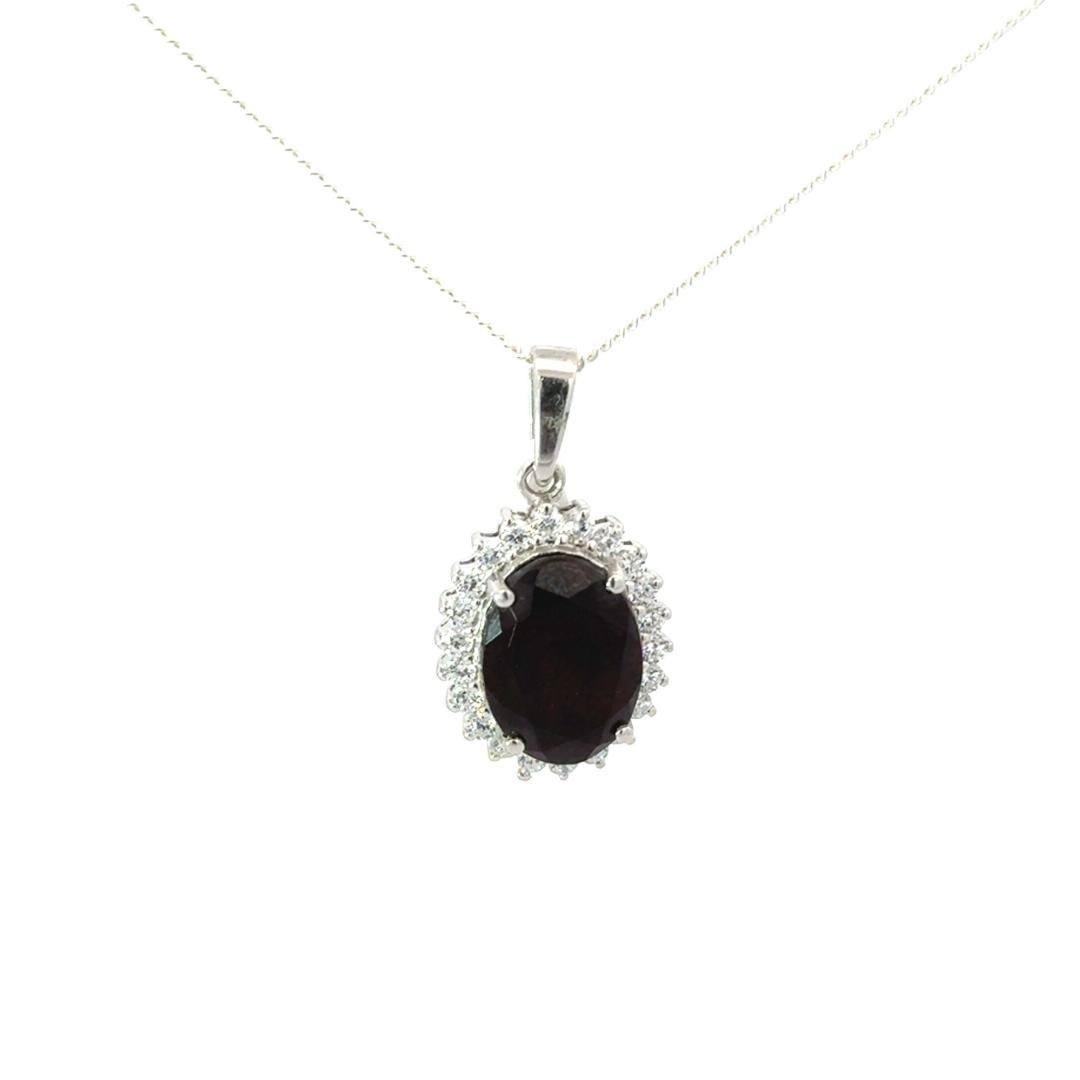 Ciondolo a forma di aureola con granato taglio ovale da 9,5 carati in argento Sterling 925 per la nonna in vendita 1