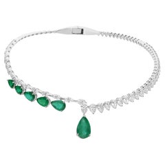 Esmeralda de Zambia de 9,5 quilates Collar gargantilla de diamantes de 9,64 quilates Oro blanco de 18 quilates