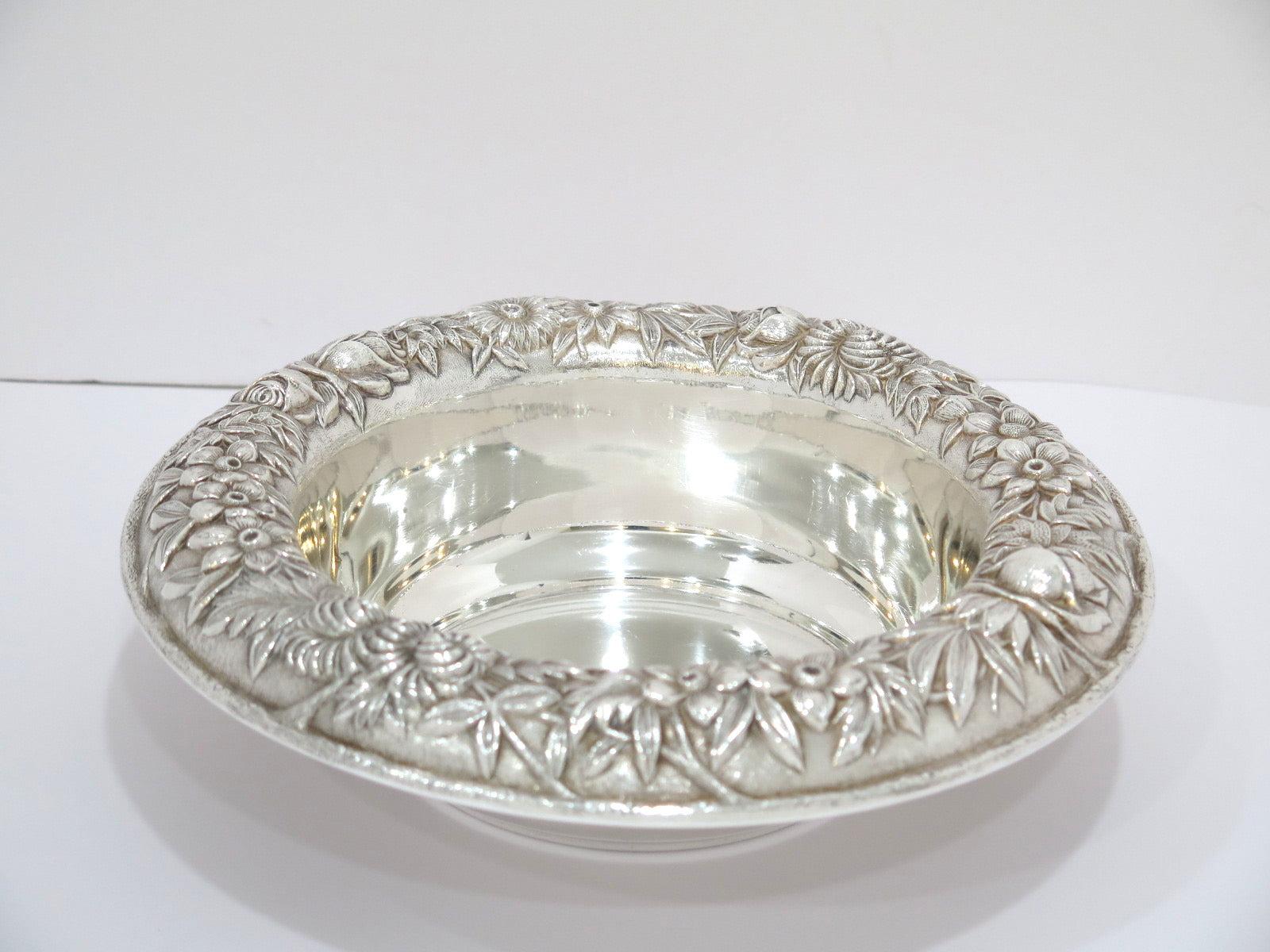 American 9.5 in - Sterling Silver S. Kirk & Son Vintage Floral Repousse Serving Bowl For Sale