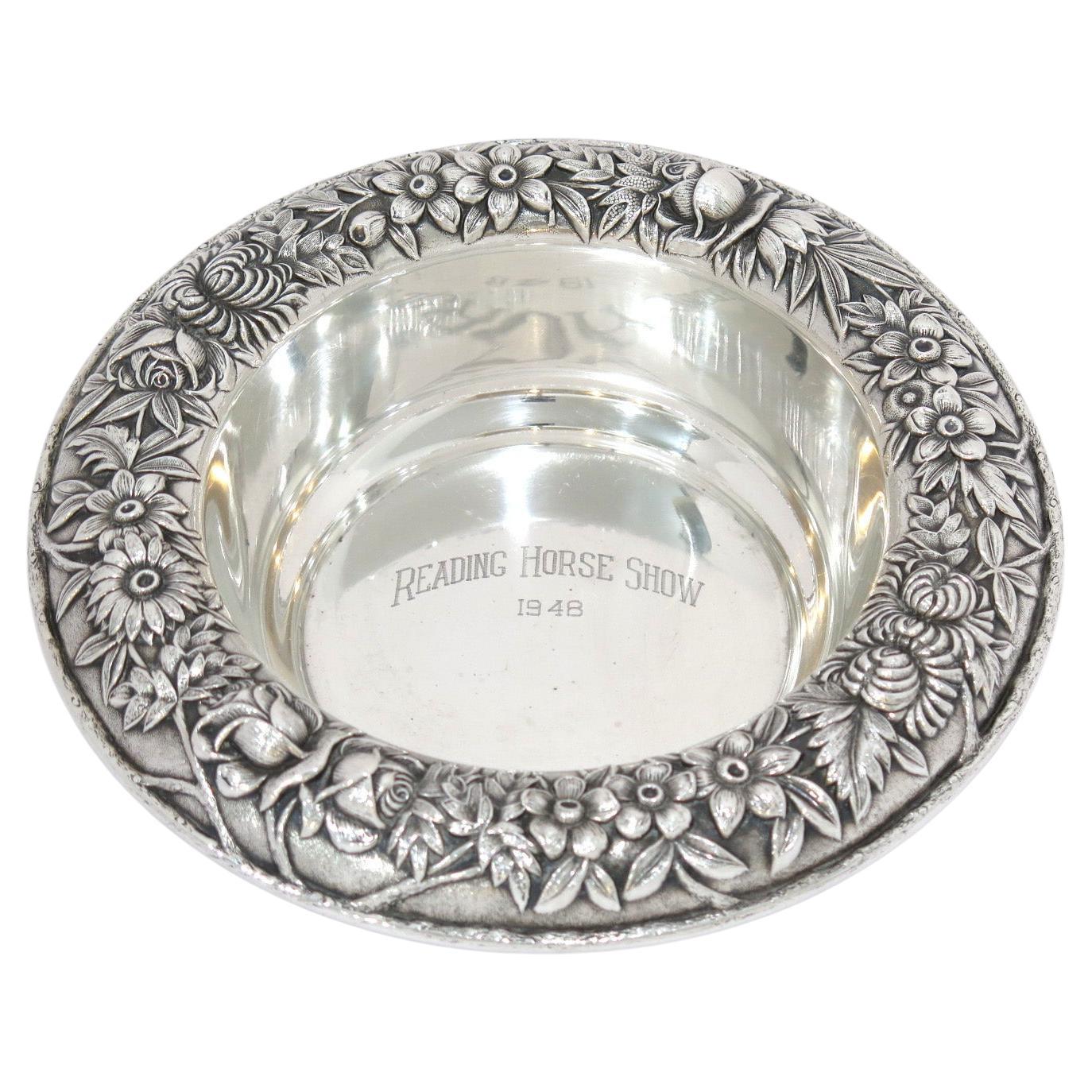 9.5 in - Sterling Silver S. Kirk & Son Vintage Floral Repousse Serving Bowl For Sale