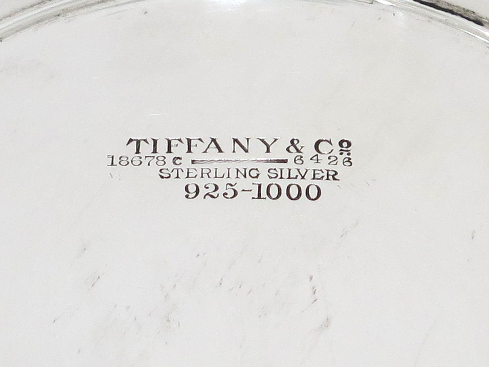 9.5 in Sterling Silver Tiffany & Co. Vintage Art Deco Footed Round Serving Plate In Good Condition In Brooklyn, NY