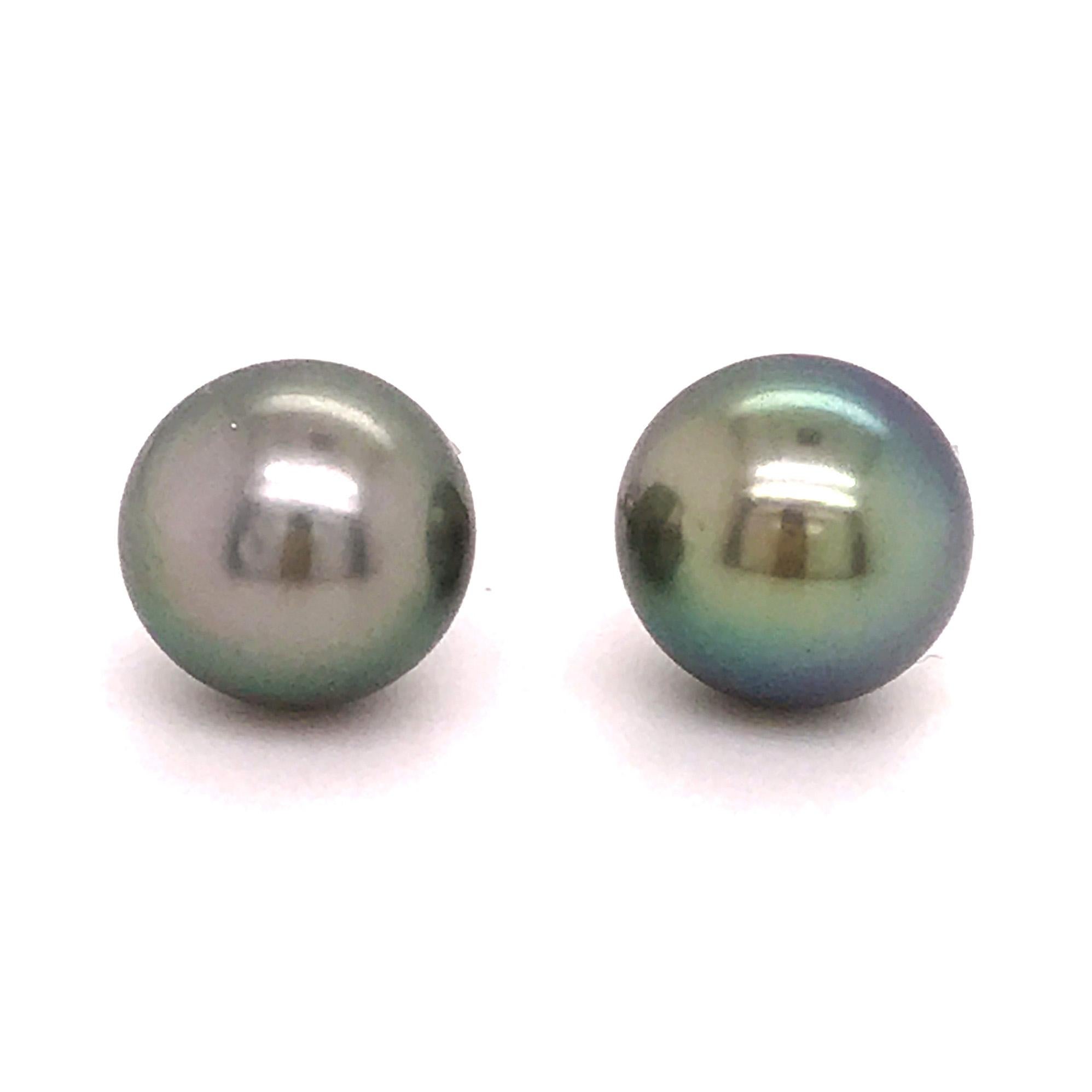 These genuine Tahitian pearl studs are edge, funky and sassy! How amazing would these look on you at a girls brunch or night out? Pearls are a staple in the fine jewelry world and so much fun to wear! Pearls are classic, elegant... and if they're