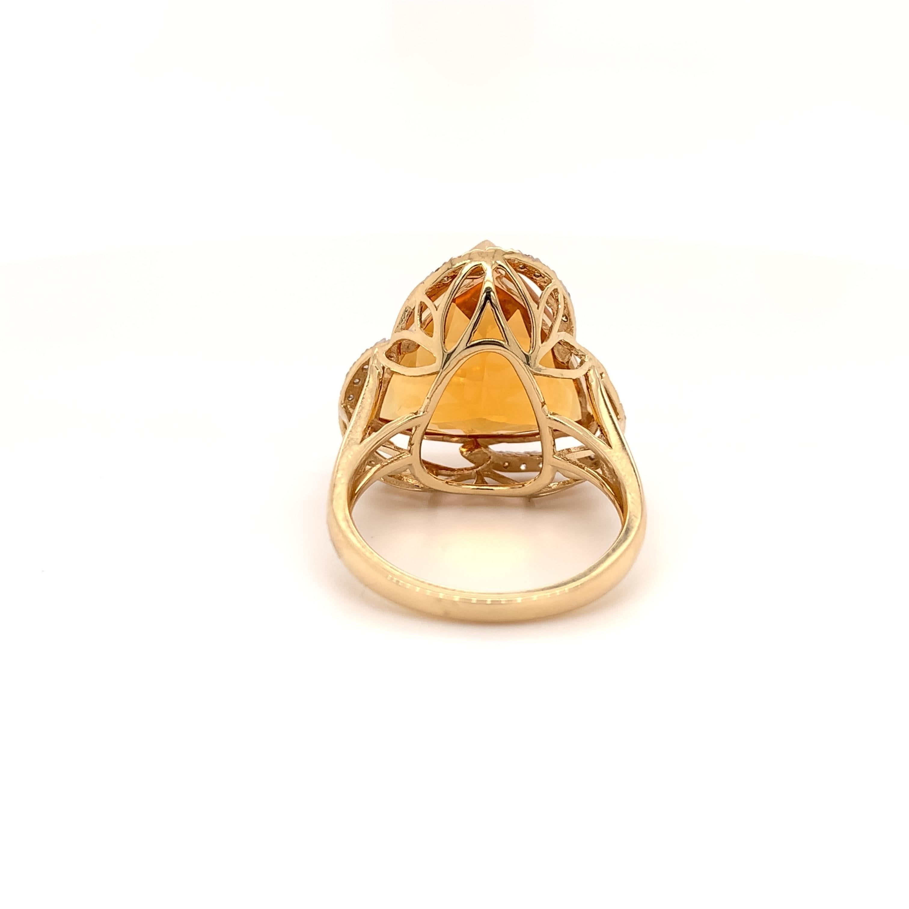 Contemporary 9.50 Carat Citrine Cocktail Ring For Sale