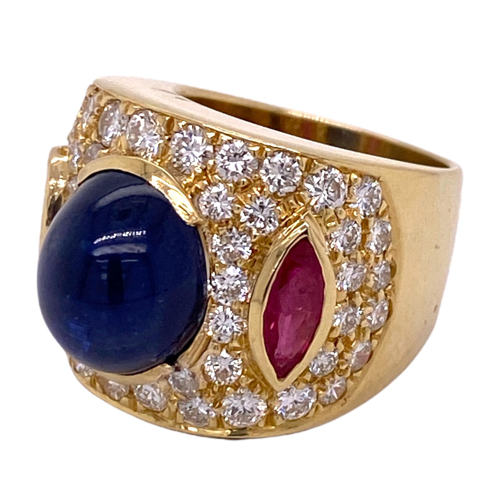 Cabochon 9.50 Carat Ceylon Blue Sapphire Ruby Diamond 18 Karat Yellow Gold Band Ring AGL