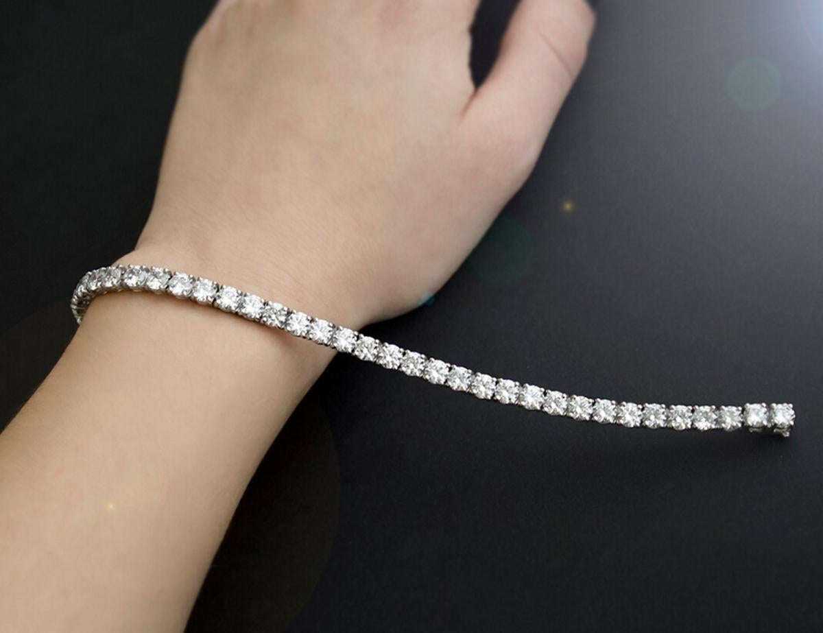 Round Cut 9 Carat Natural Earth Mined Round Diamond Tennis Tennis Bracelet For Sale