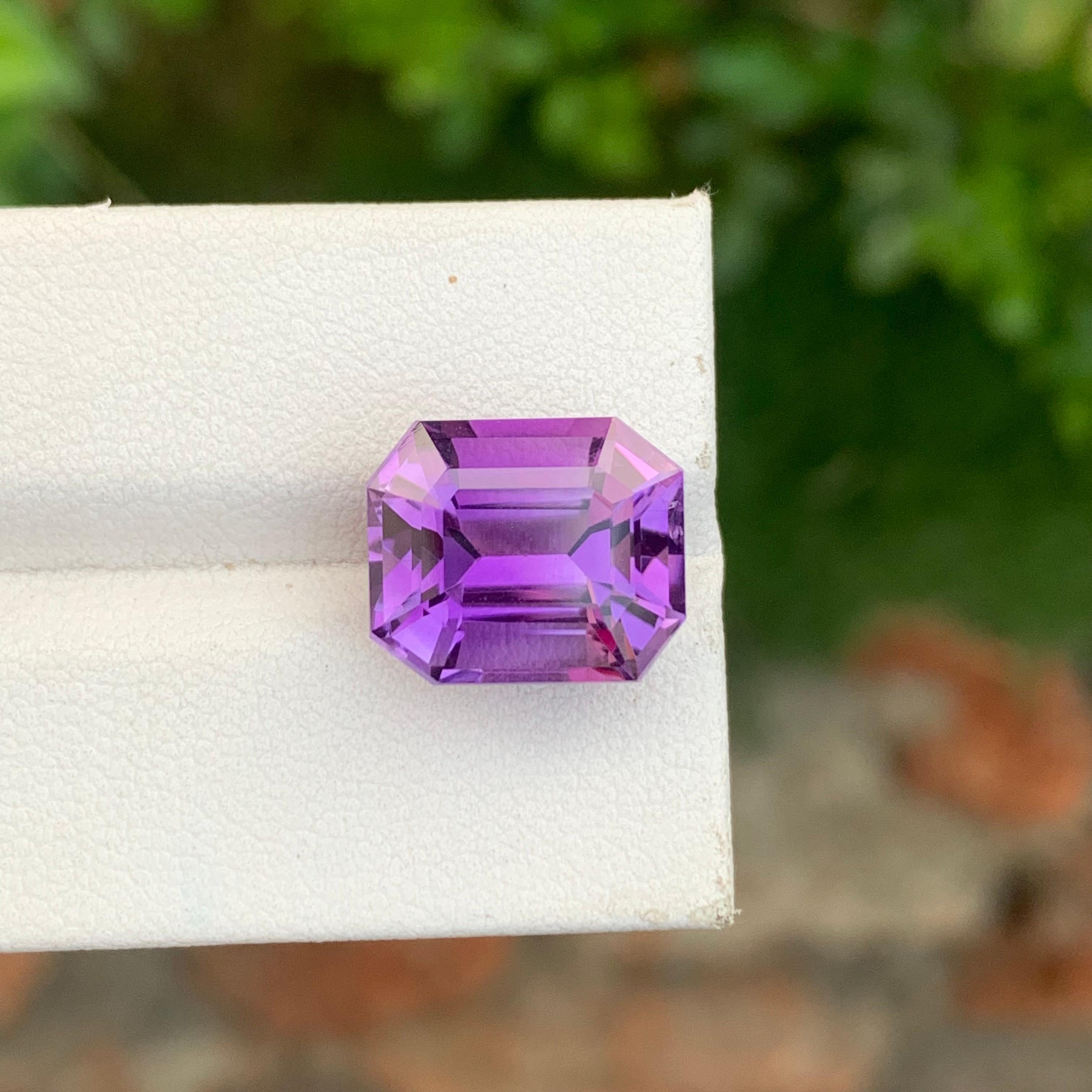 Gemme naturelle non sertie de 9.50 carats en forme d'émeraude pour collier Unisexe en vente
