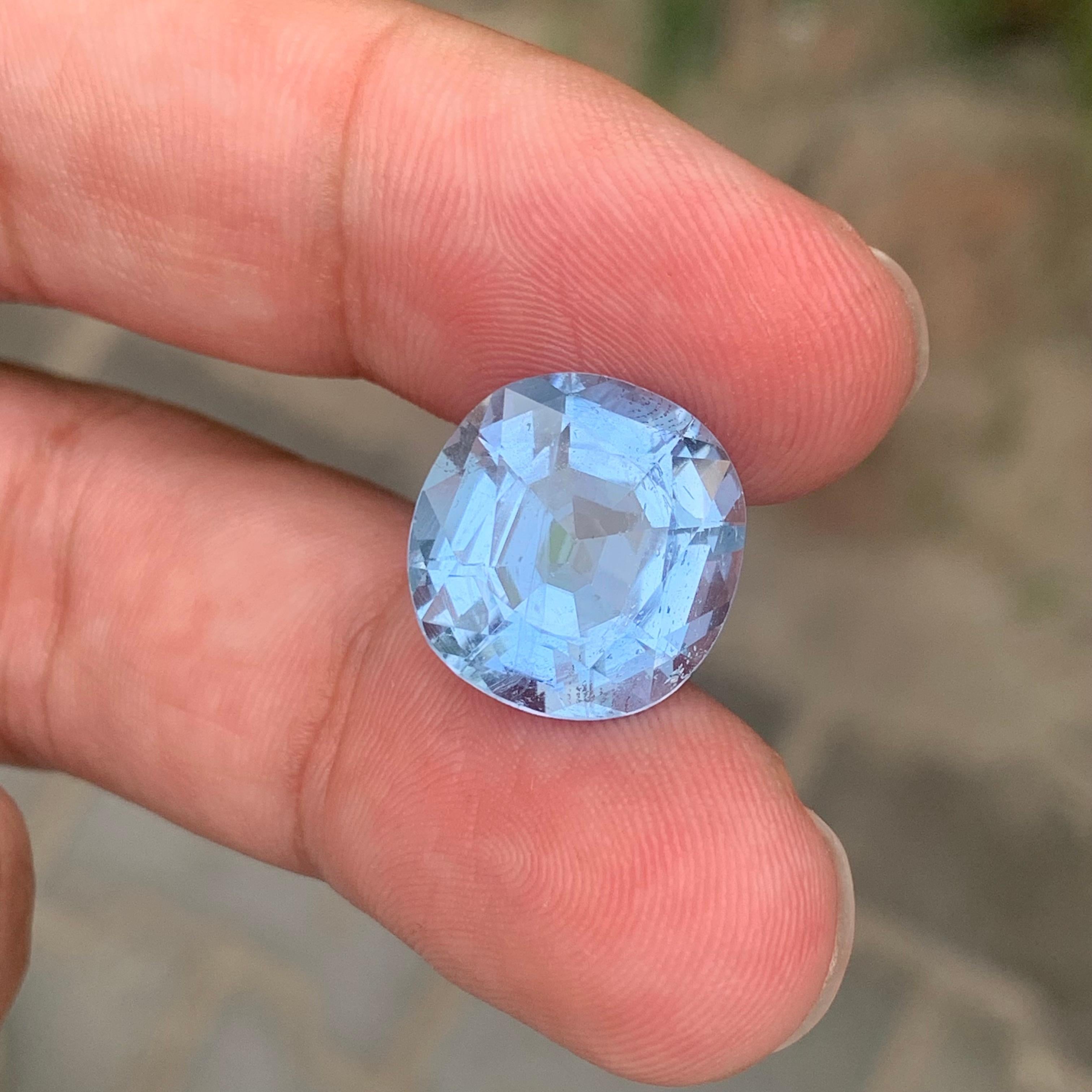 9,50 carati di acquamarina naturale sfusa Goshenite, pietra preziosa a forma di cuscino In condizioni Nuovo in vendita a Peshawar, PK