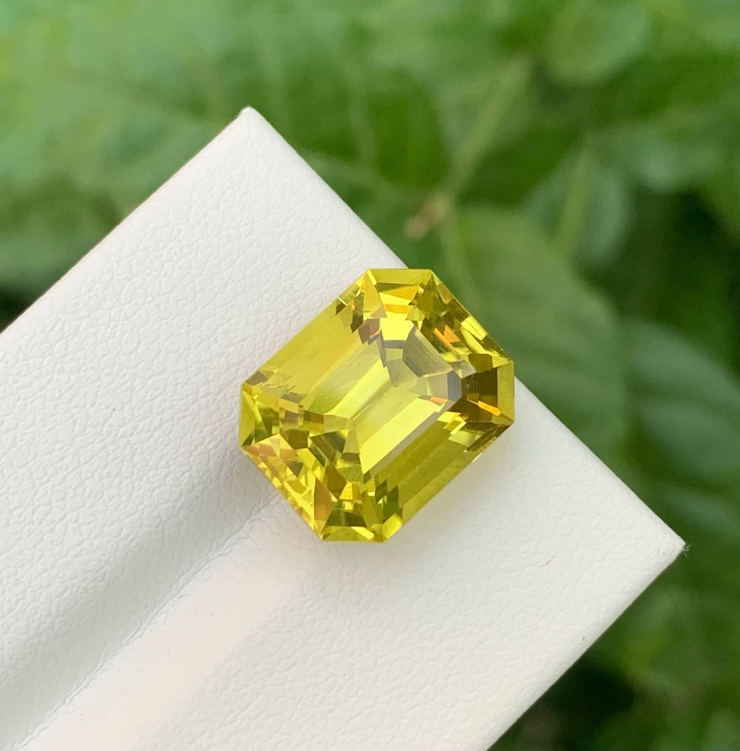 9,50 Carati Nature Sciolto Giallo brillante Citrino Taglio Smeraldo Gemma Africana in vendita 4