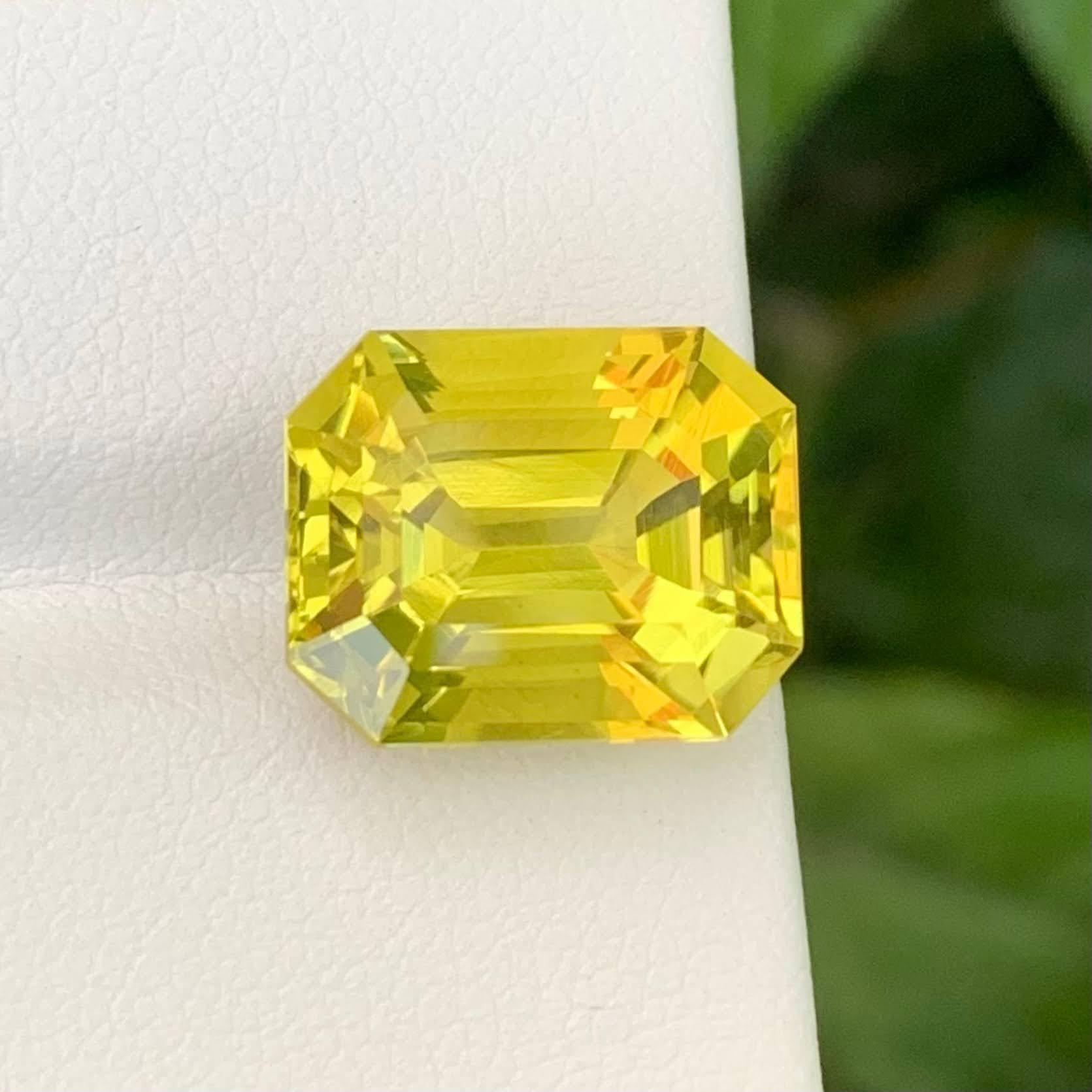 Weight 9.50 carat 
Dimensions 13.7x11.2x9.5mm
Treatment None
Origin Africa 
Clarity Loup Clean 
Shape Cut Emerald 




This 9.50 Carat Natural Loose Bright Yellow Citrine showcases a stunning emerald cut, enhancing its brilliance and clarity.
