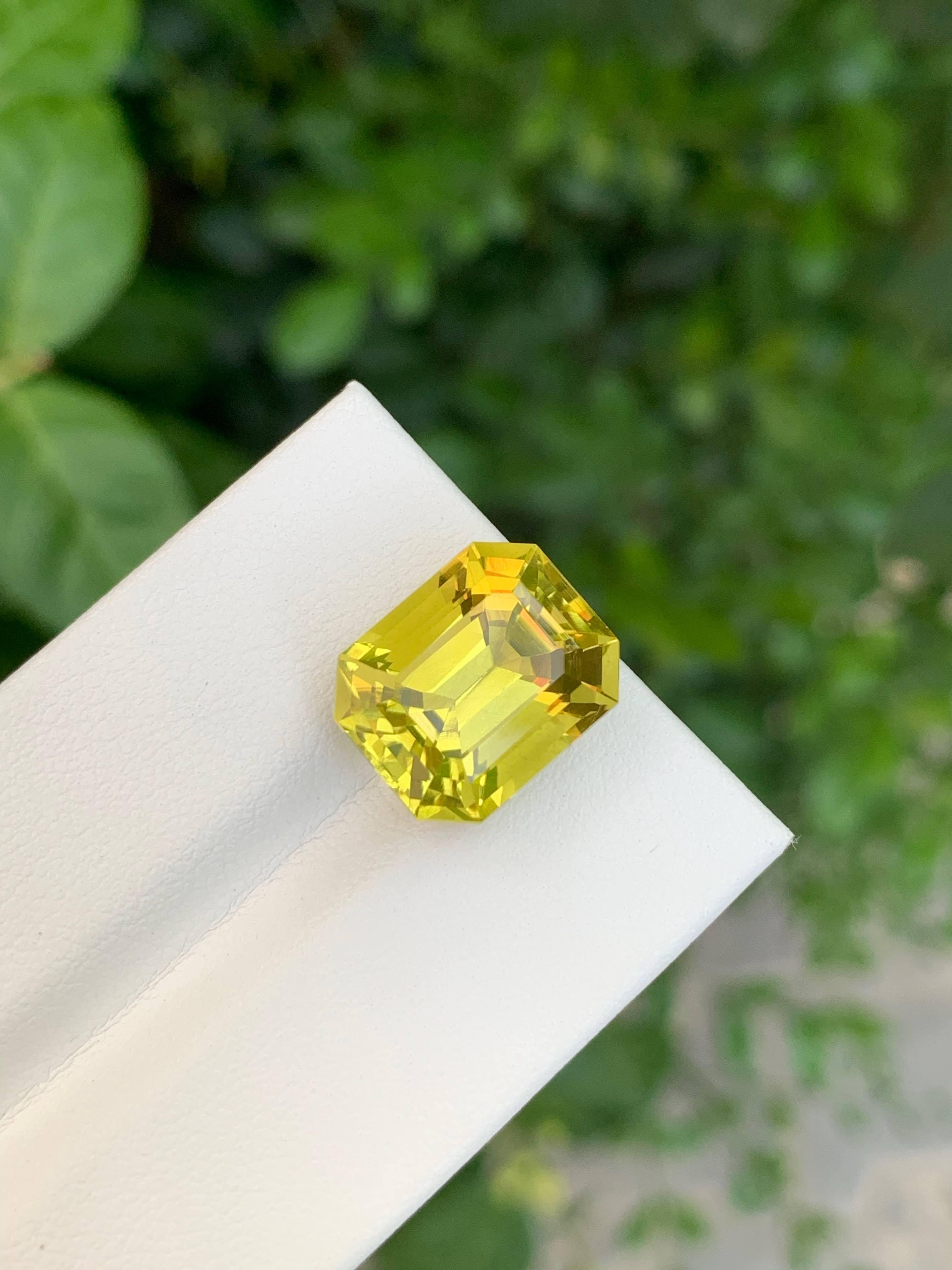 Taglio smeraldo 9,50 Carati Nature Sciolto Giallo brillante Citrino Taglio Smeraldo Gemma Africana in vendita