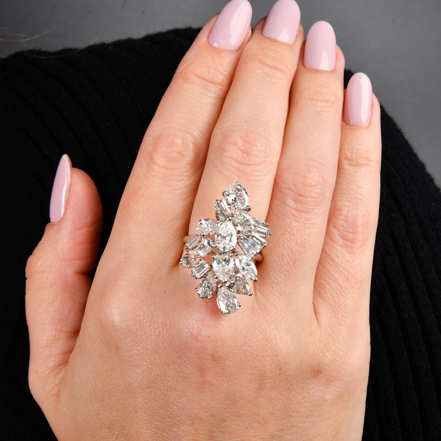 Retro 9.50 carats Diamond Cluster Platinum Cocktail Ring For Sale
