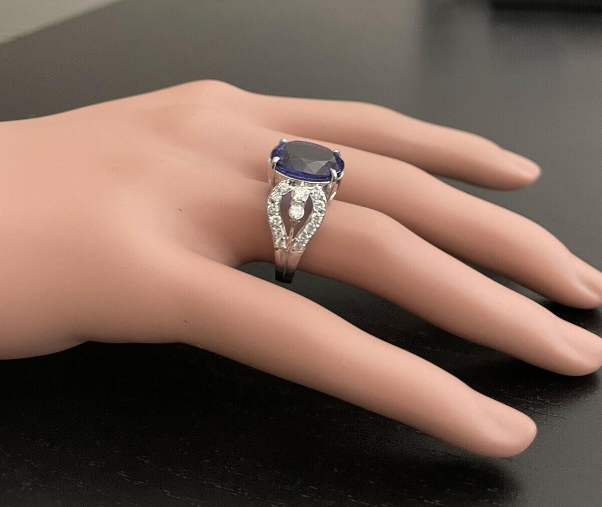9.50 Carats Natural Very Nice Looking Tanzanite and Diamond 14K Solid White Gold For Sale 3
