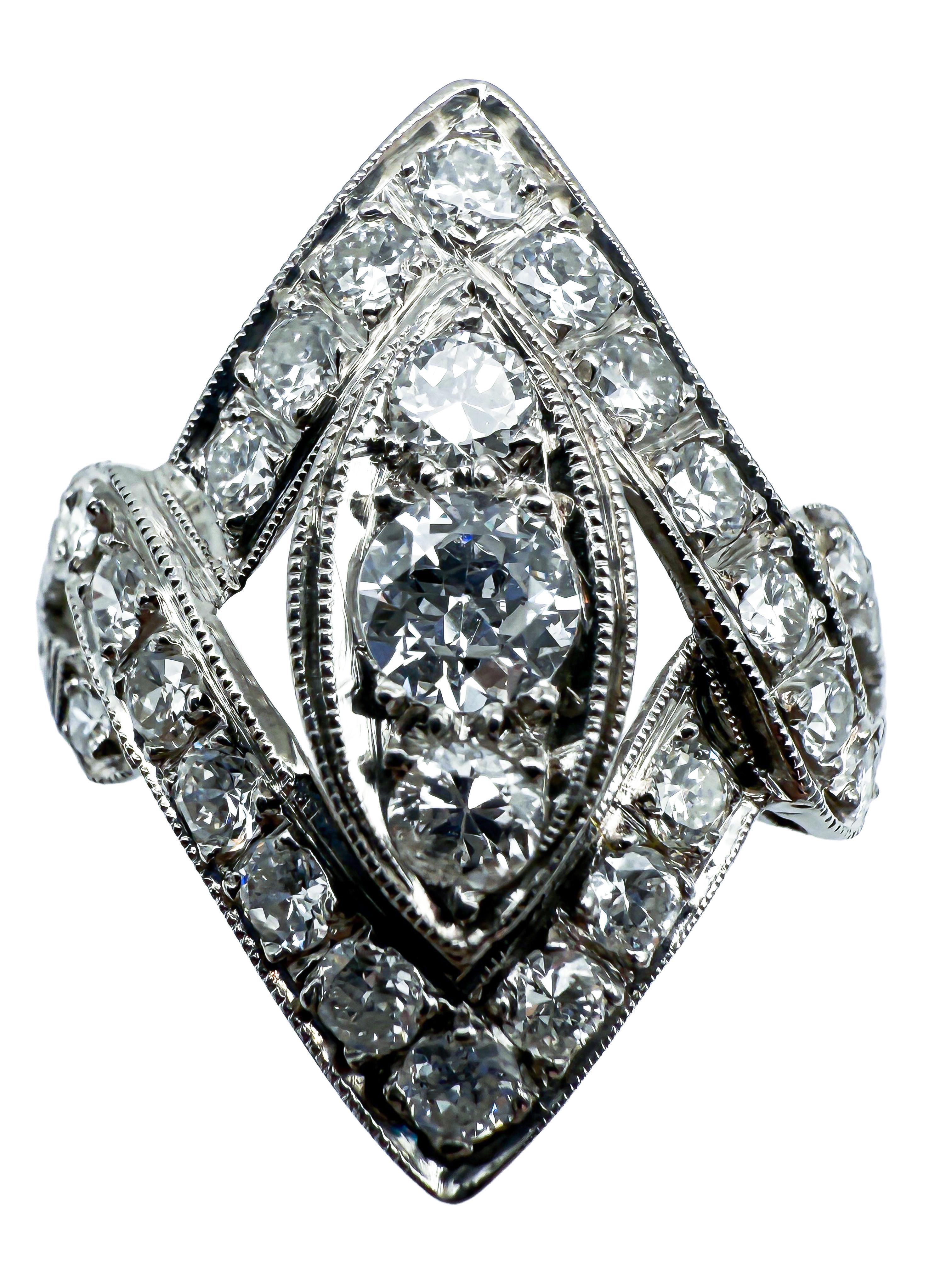 Bague Art déco en platine 950 avec diamants Unisexe en vente