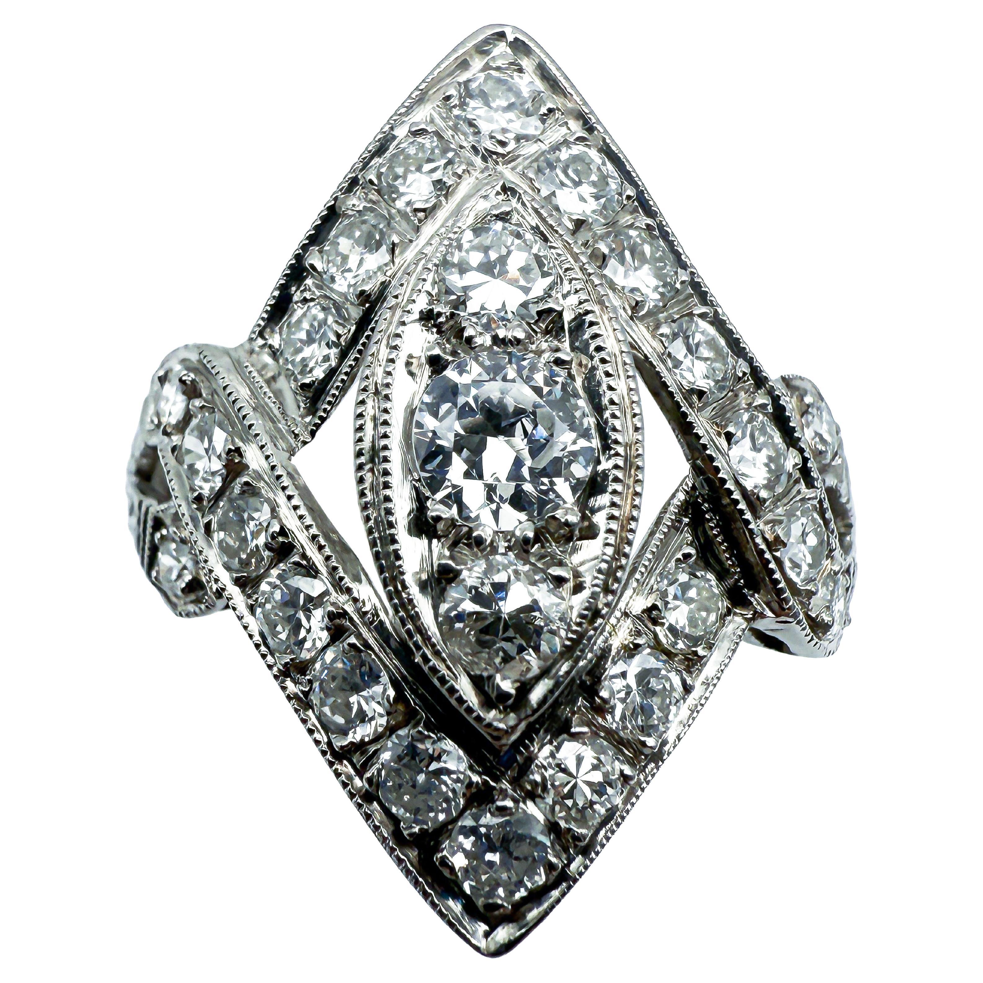 Bague Art déco en platine 950 avec diamants