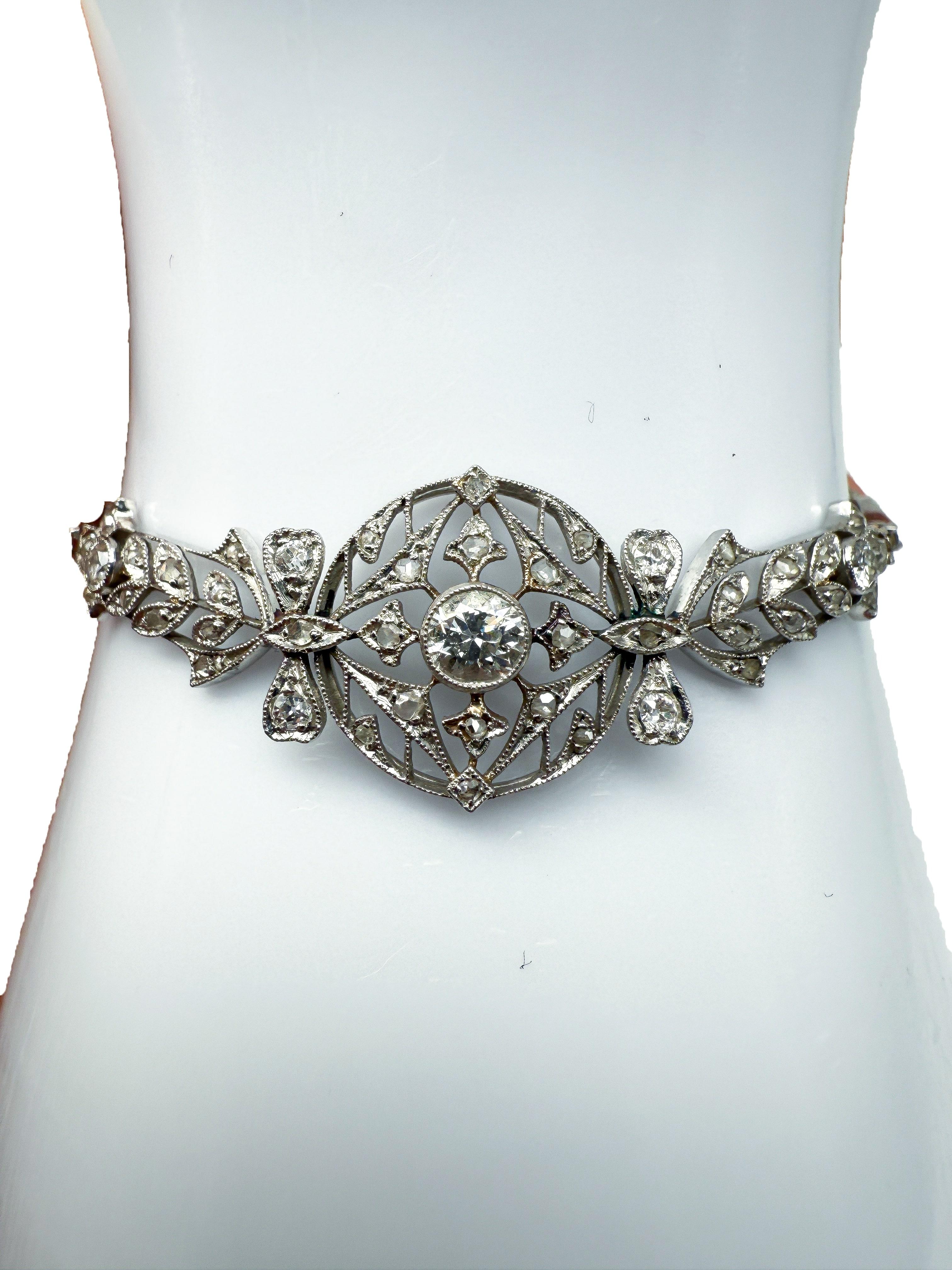 Immerse yourself in the elegant world of timeless jewelry craftsmanship with our exquisite Art Deco-style bracelet – a true one-of-a-kind piece that captivates with its refined workmanship and high-quality materials. This beautiful piece of jewelry