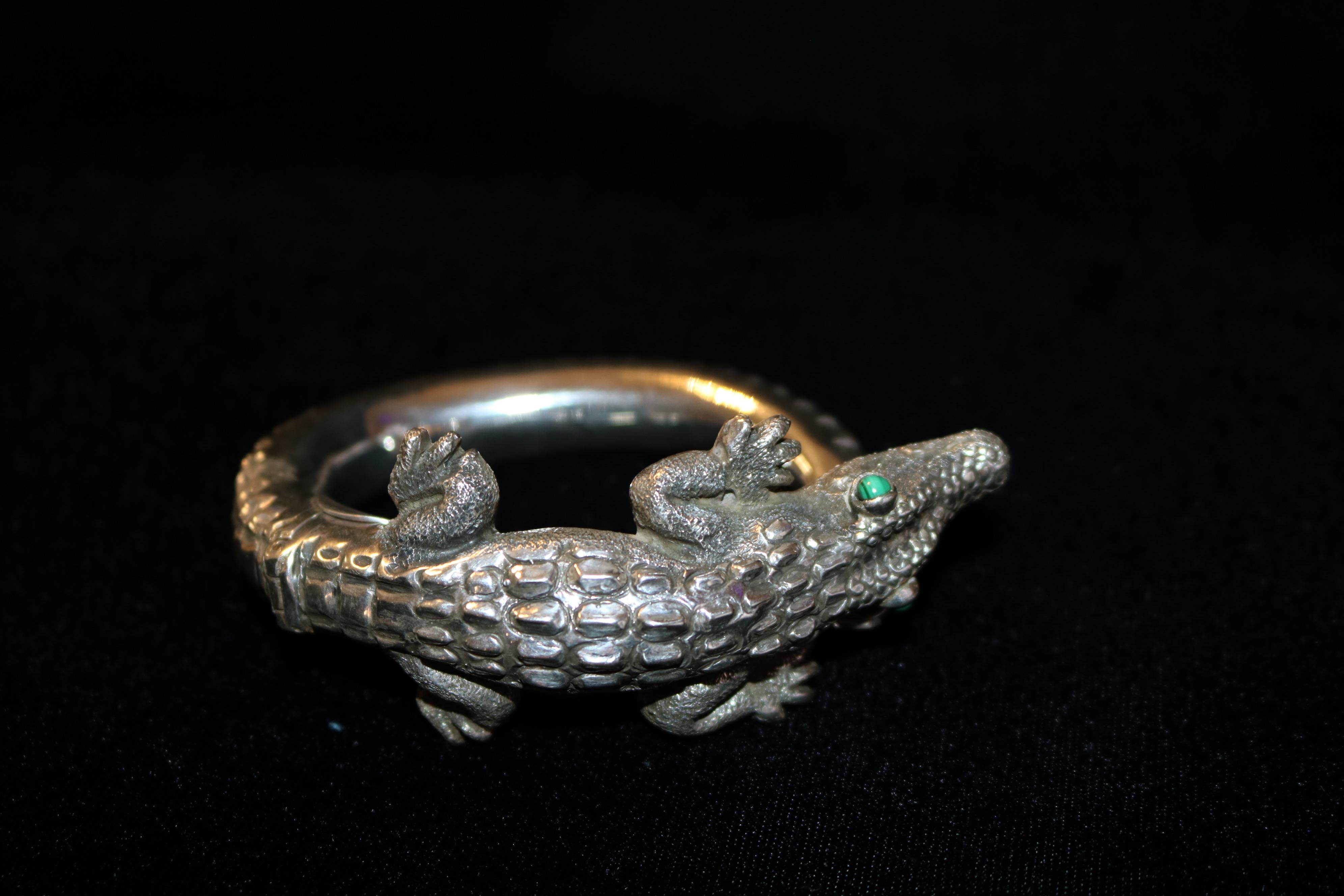 950 Silver Alligator Wrap a Round Bangle Bracelet In Good Condition For Sale In Miami, FL