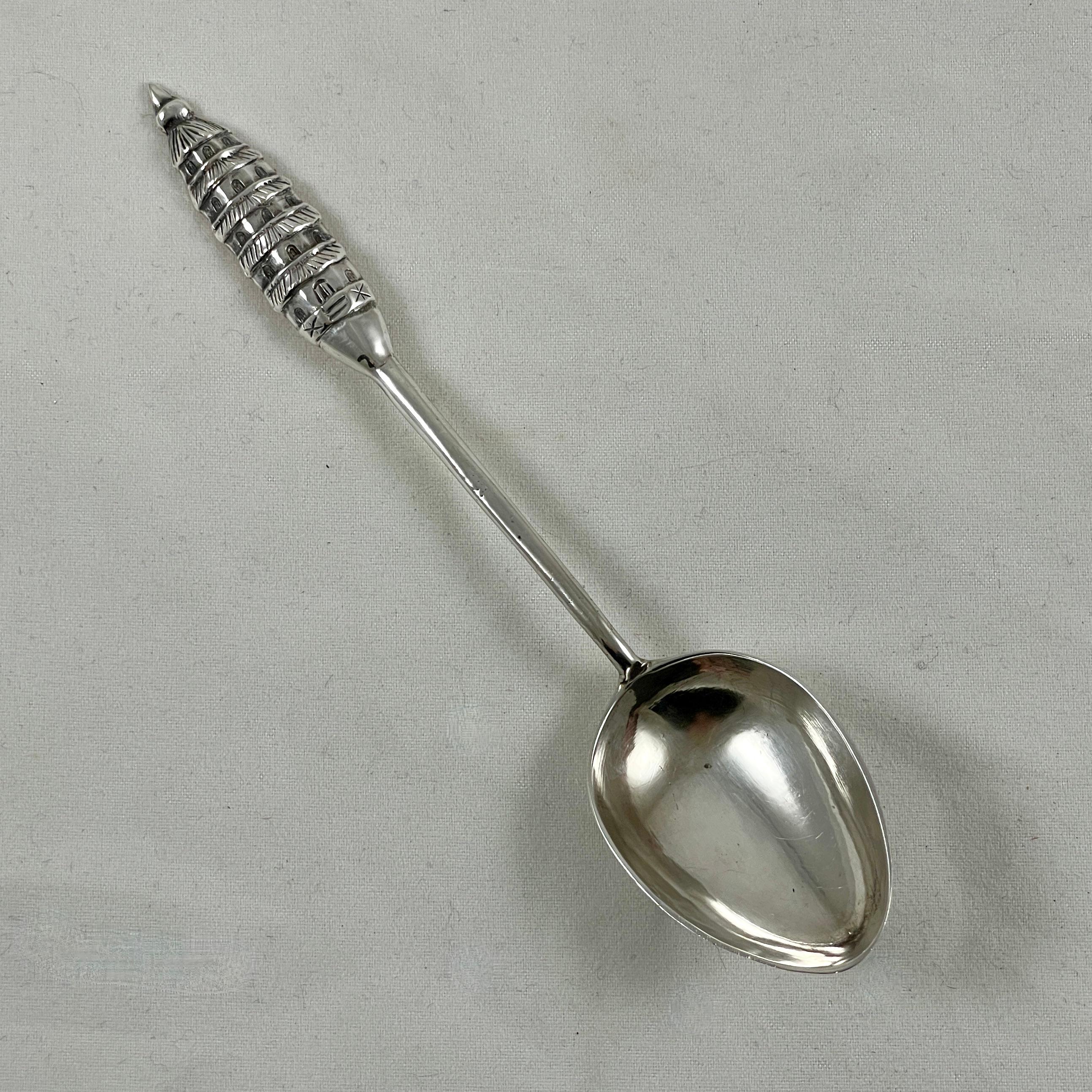 950 Sterling Silver Asian Aesthetic Japanese Pagoda Souvenir Spoon, 1930s  In Good Condition In Philadelphia, PA