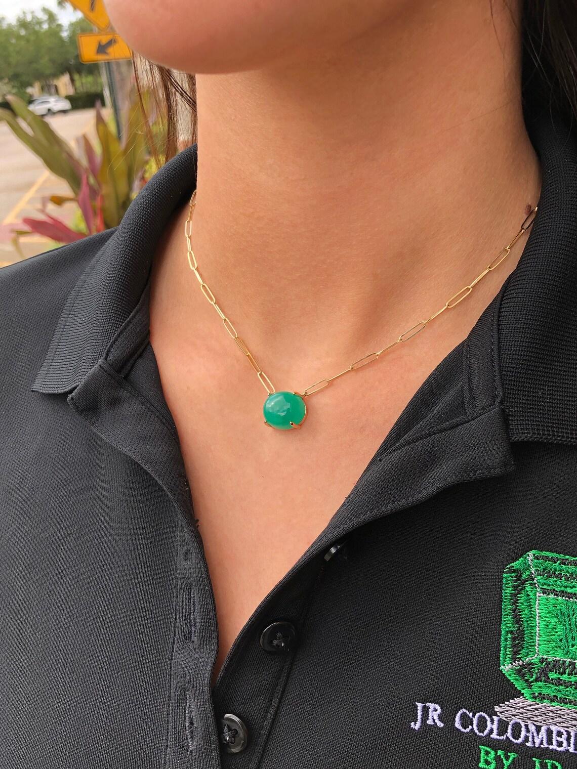 Women's 9.50ct Dark Green Colombian Emerald Cabochon Paper Clip Necklace Natural 14K For Sale