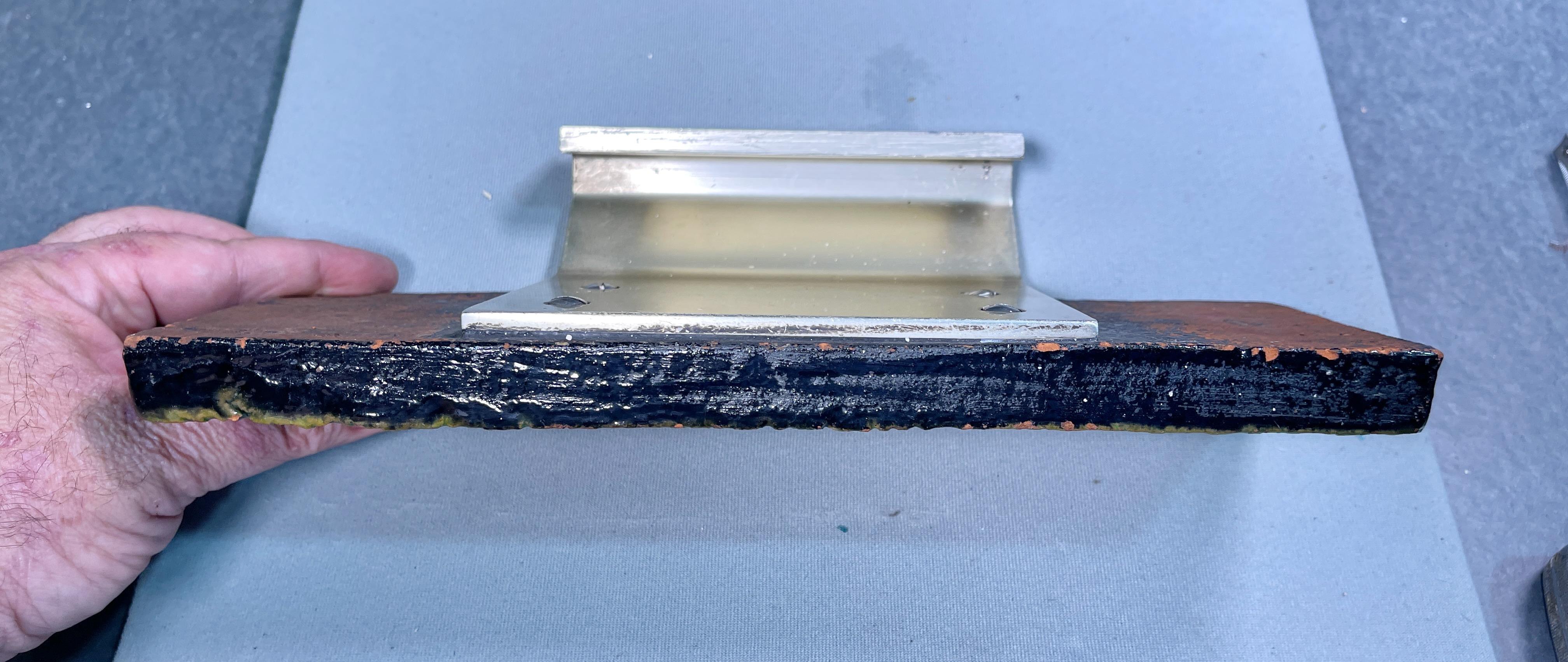 Tirador de puerta de loza esmaltada italiana de los años 950 en venta 4