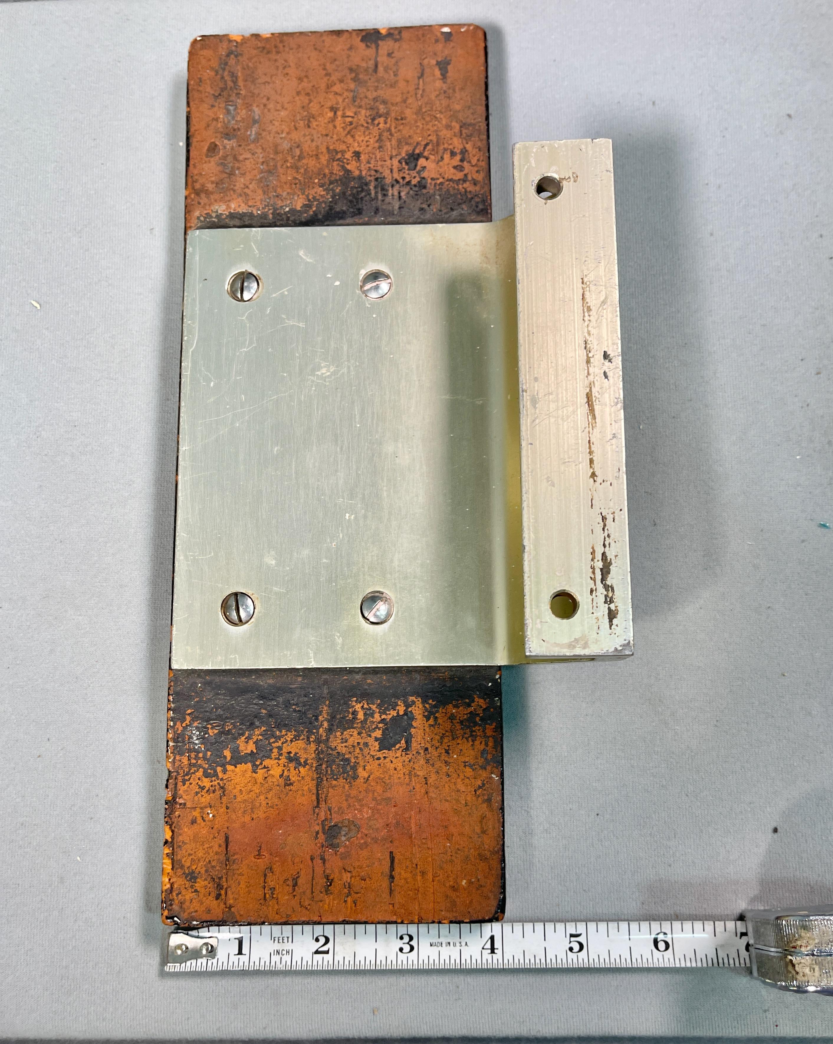 Tirador de puerta de loza esmaltada italiana de los años 950 mediados del siglo XX en venta