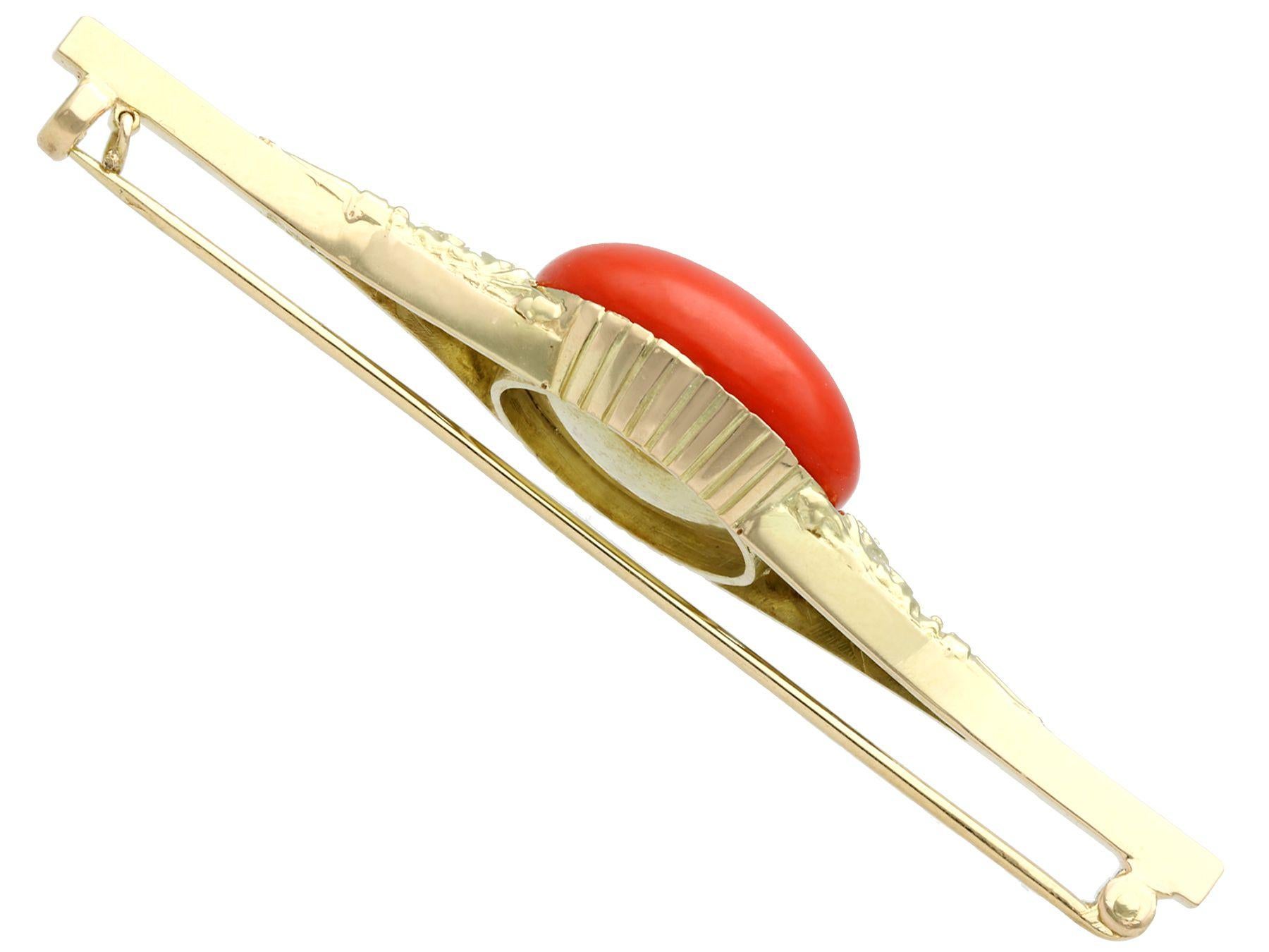 Antique German 9.51Ct Cabochon Cut Coral and Yellow Gold Bar Brooch Circa 1930 For Sale 1