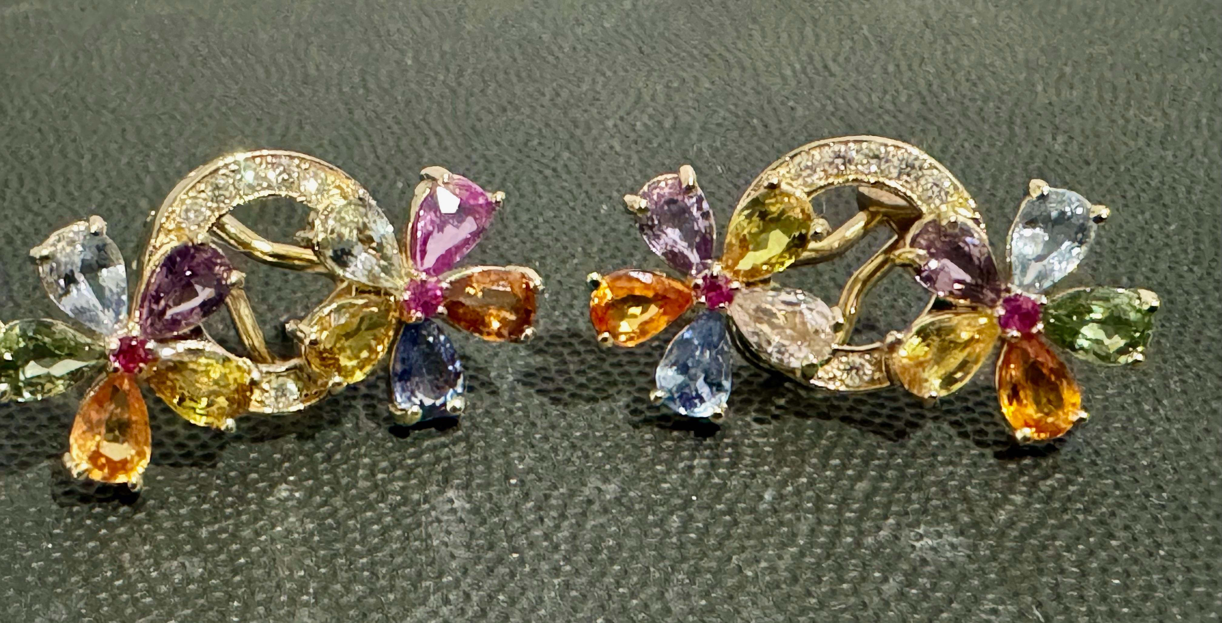Boucles d'oreilles or jaune 9.52 carats saphir multicolore diamant Neuf - En vente à Los Angeles, CA