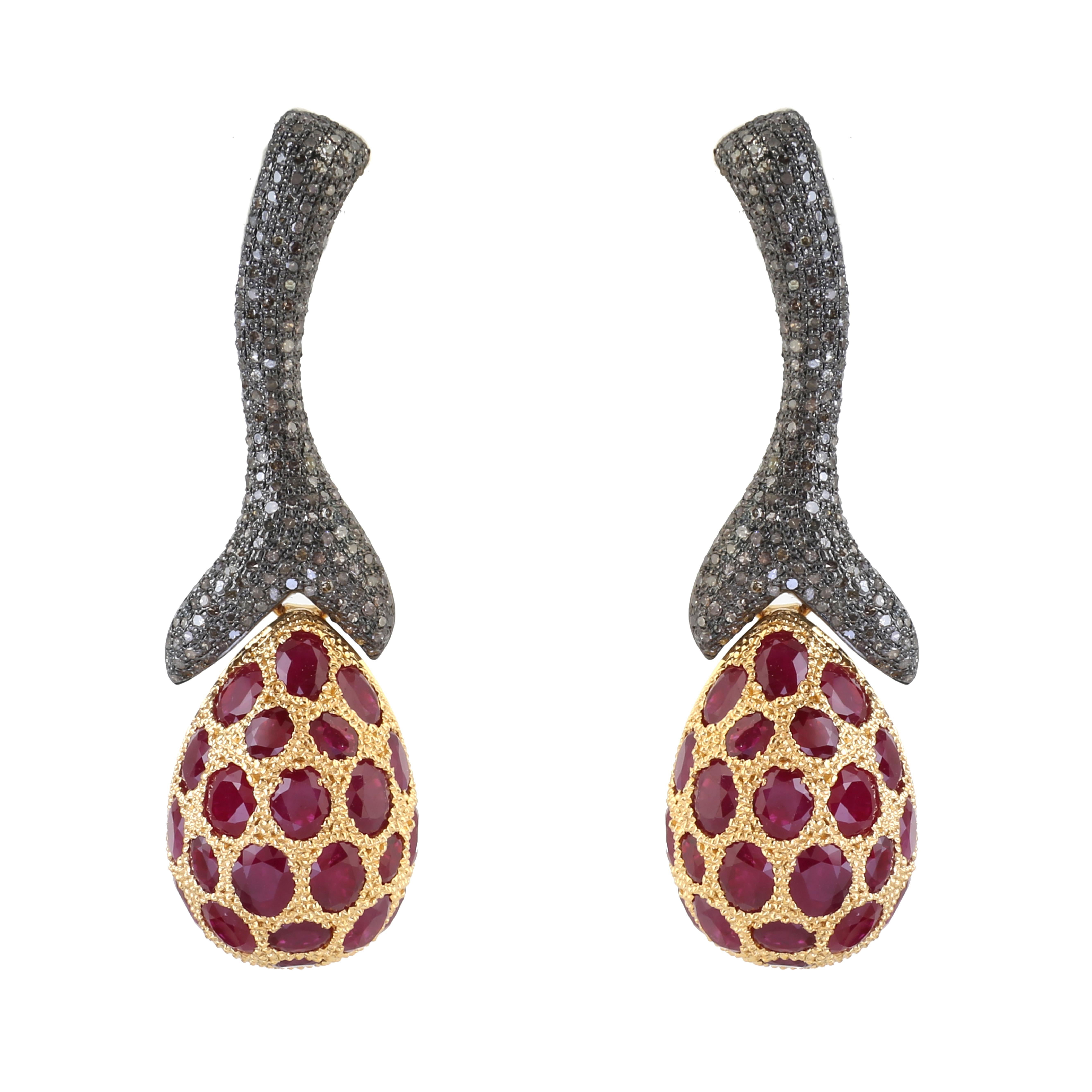 952 Ruby Drop Dangle Silver Earring with Diamond 2.04 carat In New Condition In jaipur, IN