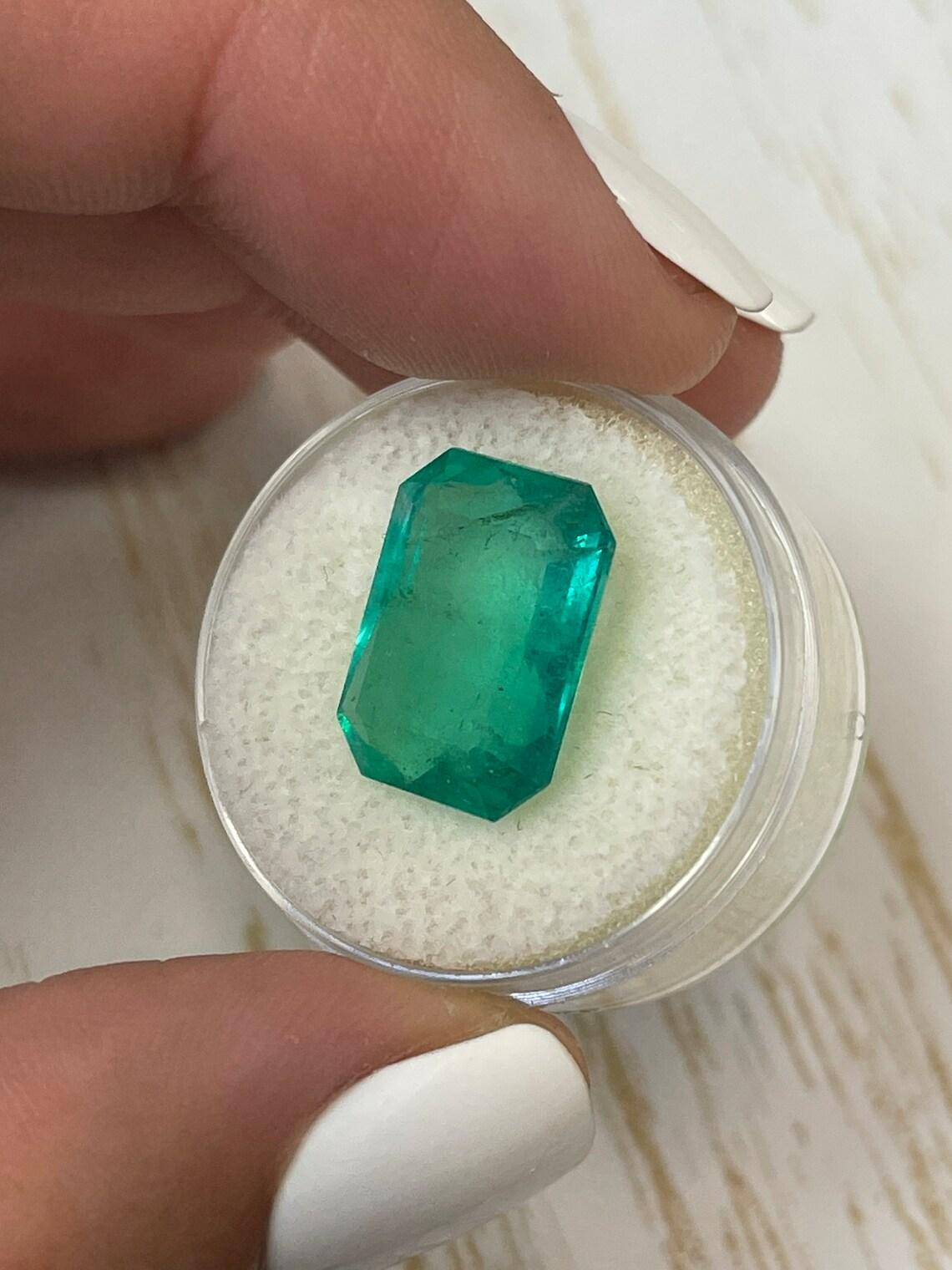 9.52ct HUGE Emerald Cut Colombian Gem 15.4x11.5 Genuine May Birthstone (Pierre de naissance de mai) Neuf - En vente à Jupiter, FL