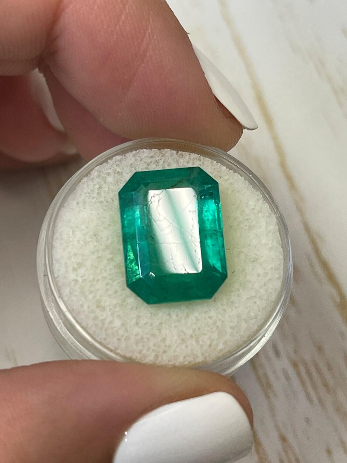 9.52ct HUGE Emerald Cut Colombian Gem 15.4x11.5 Genuine May Birthstone (Pierre de naissance de mai) en vente 1