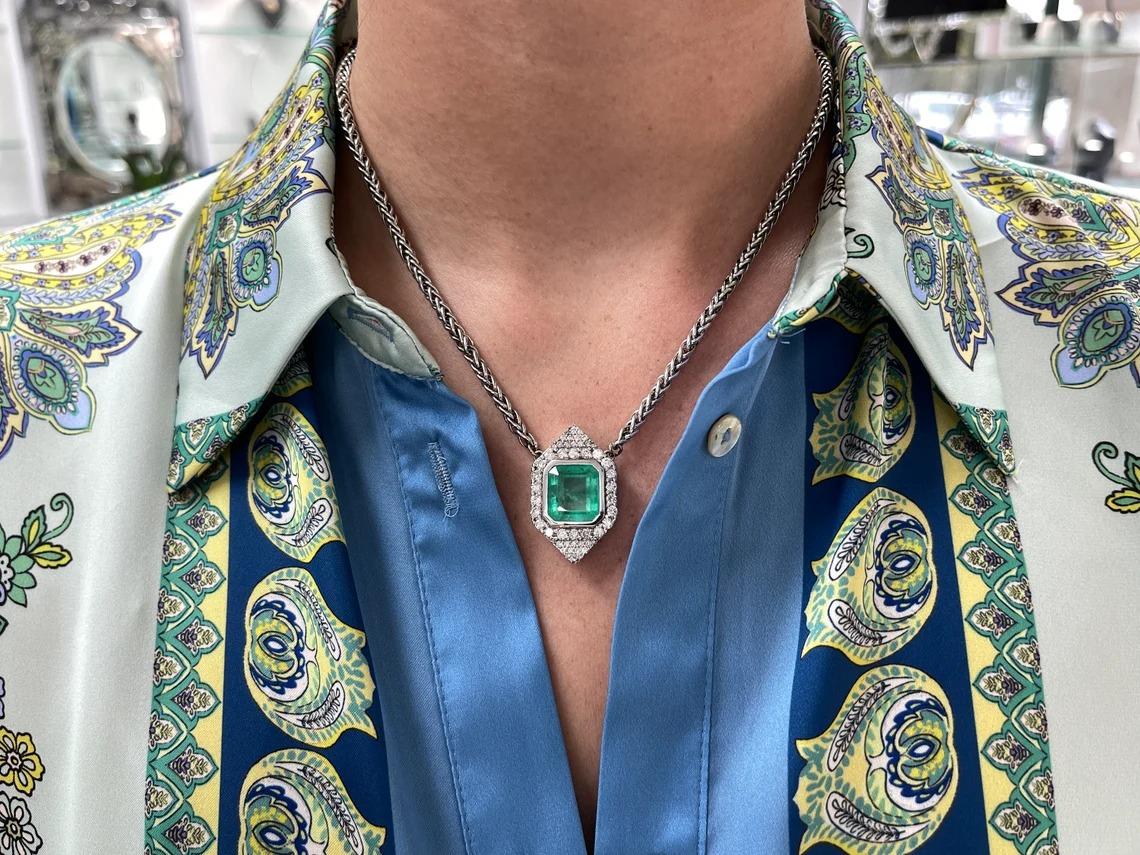 10.21tcw 14K Colombian Emerald-Emerald Cut & Diamond Halo Cluster Gold Necklace In New Condition For Sale In Jupiter, FL