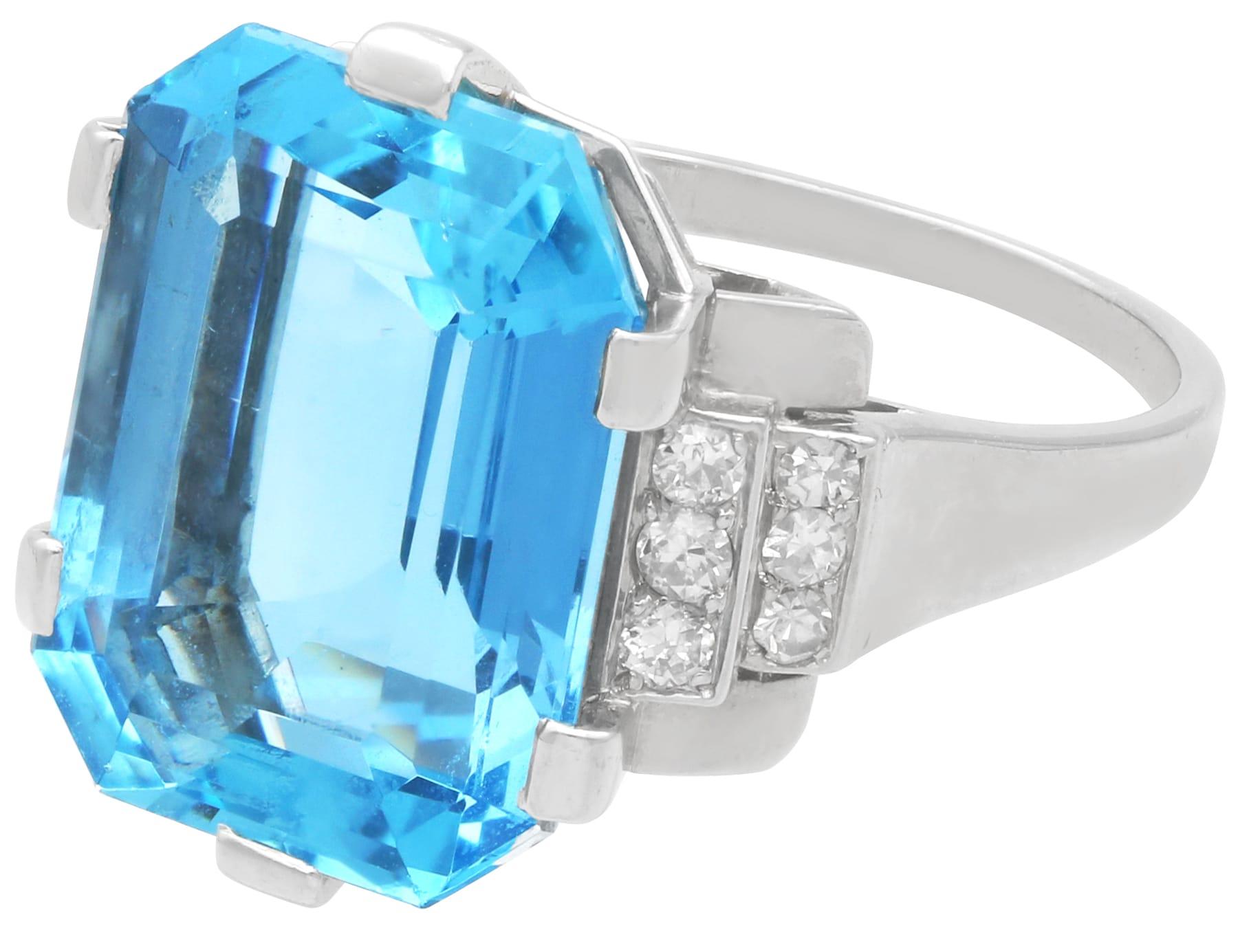 Women's or Men's 9.53 Carat Aquamarine 0.32 Carat Diamond Platinum Ring by Boucheron Circa 1935