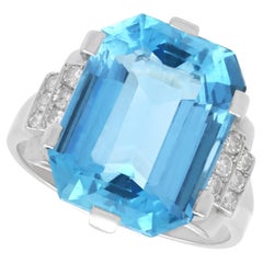 Platinring mit 9,53 Karat Aquamarin 0,32 Karat Diamant von Boucheron, um 1935