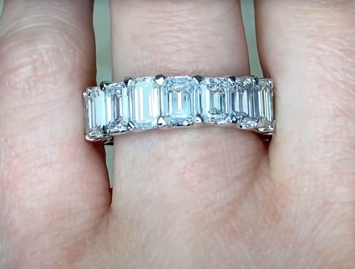 9,53ct Smaragdschliff Diamant Eternity Band Ring, G Farbe, Platin im Zustand „Hervorragend“ im Angebot in New York, NY