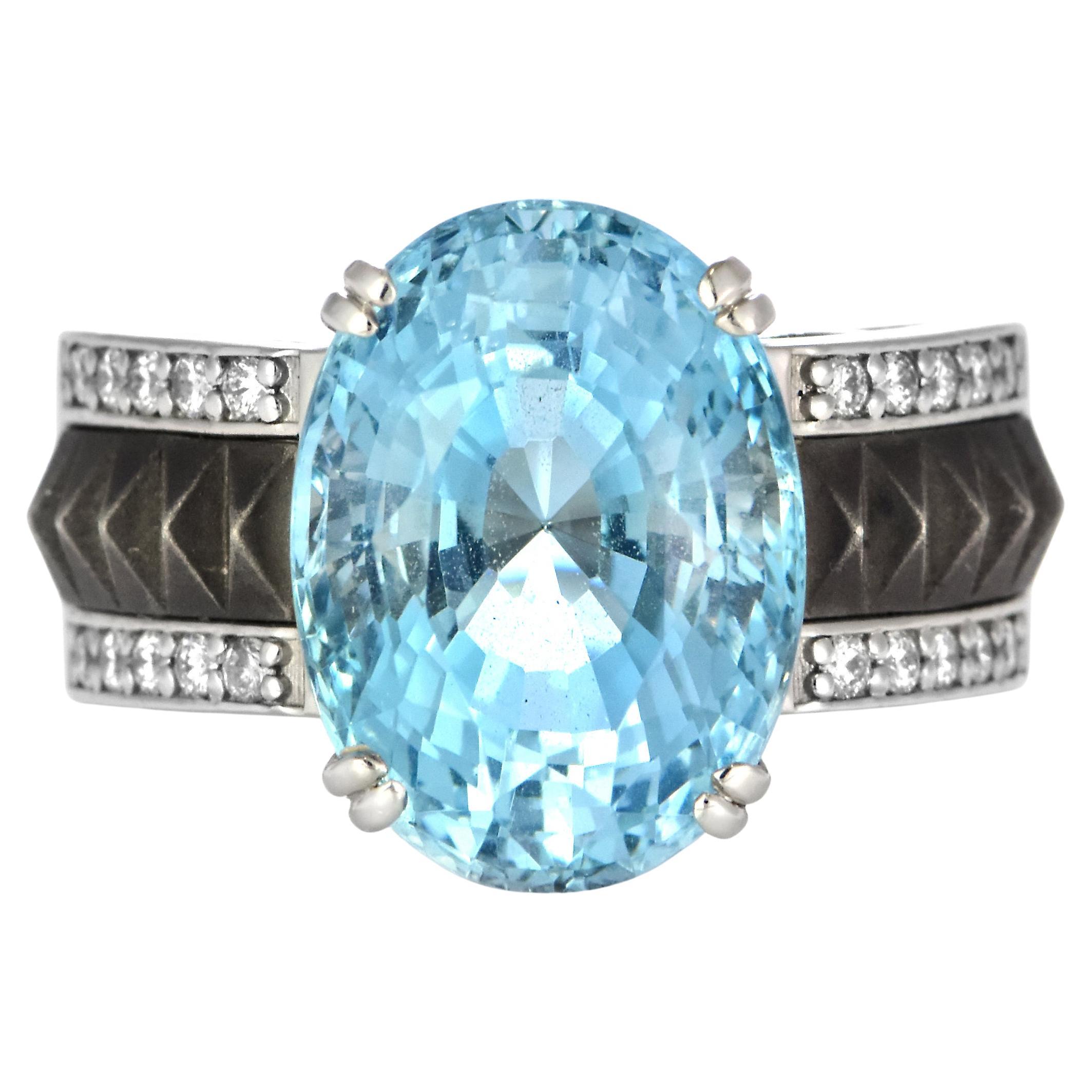 9.54 Carat Natural Santa-Maria Aquamarine and Diamond Ring Made in Platinum