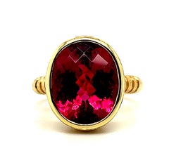 Red Tourmaline and Diamond Band Ring in Yellow Gold, 9.54 Carats