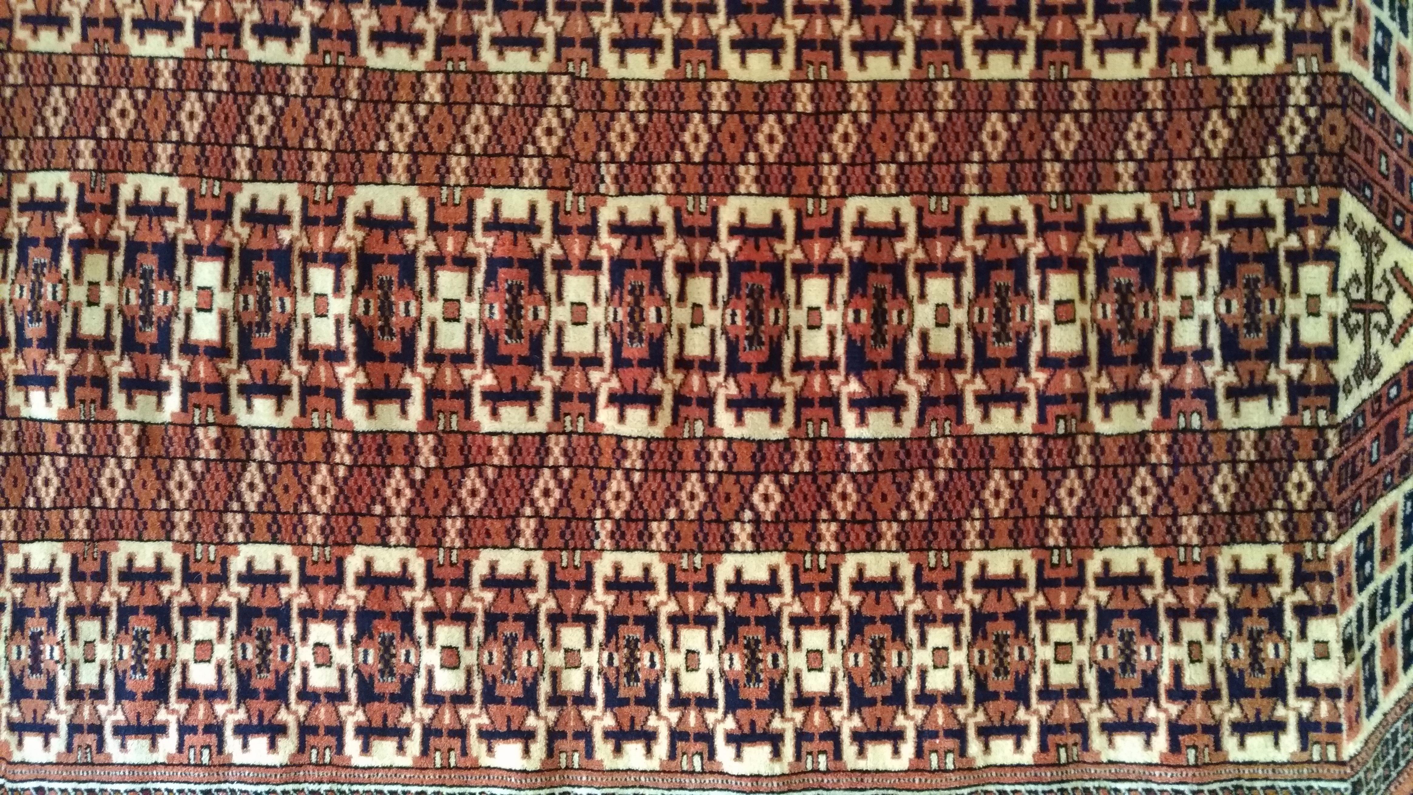 955 -  Antiker Teppich aus Turkmenistan (Handgeknüpft) im Angebot