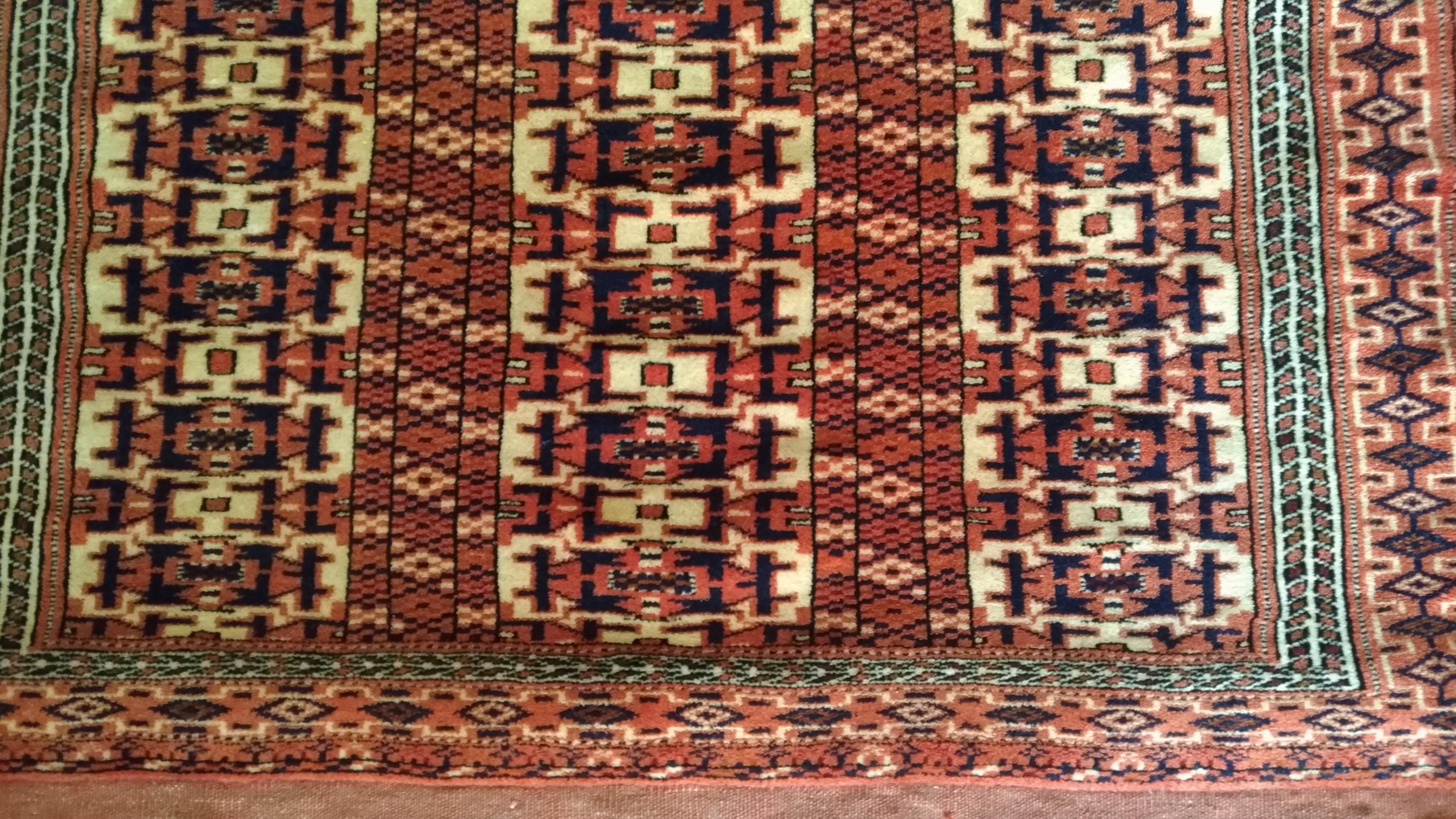 955 -  Antiker Teppich aus Turkmenistan (Mitte des 20. Jahrhunderts) im Angebot