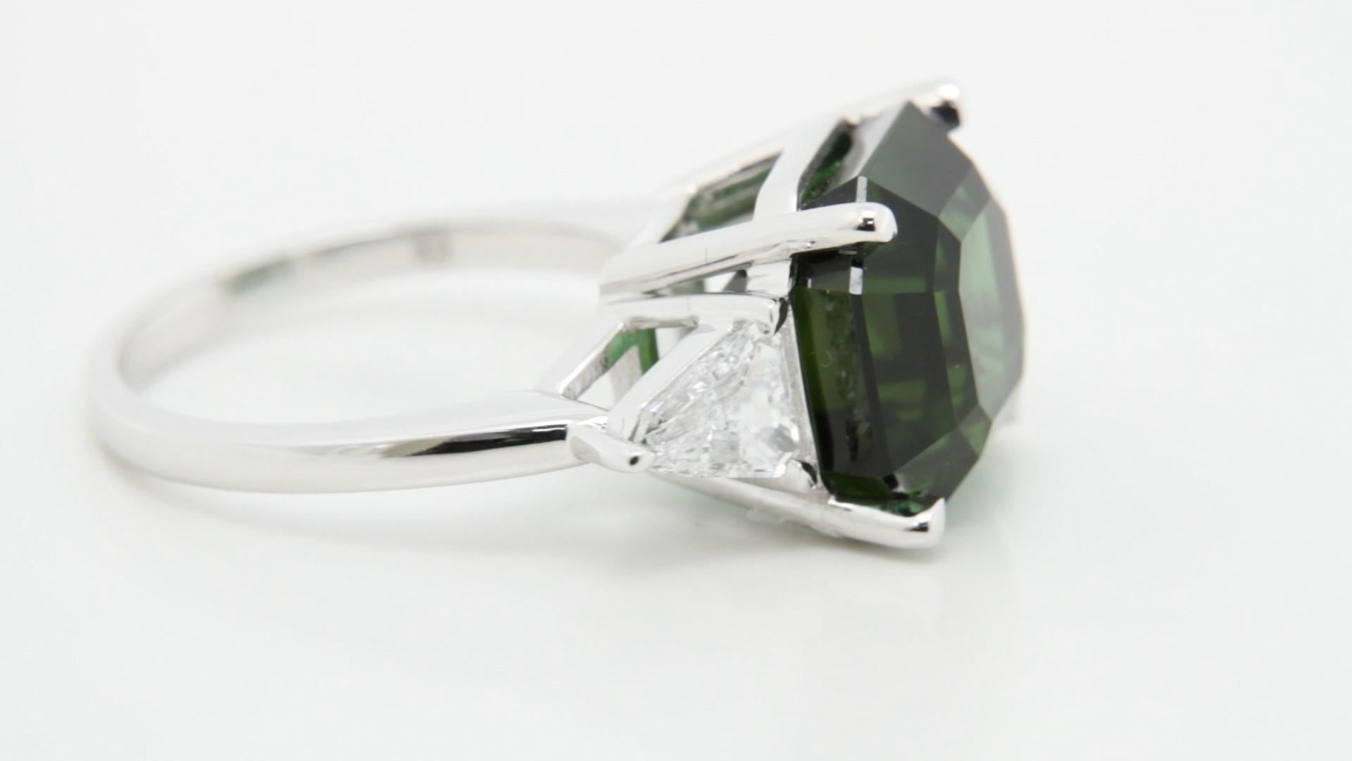 Anillo de oro blanco de 18 quilates con turmalina afgana y diamante bala de 9,55 quilates en venta 1