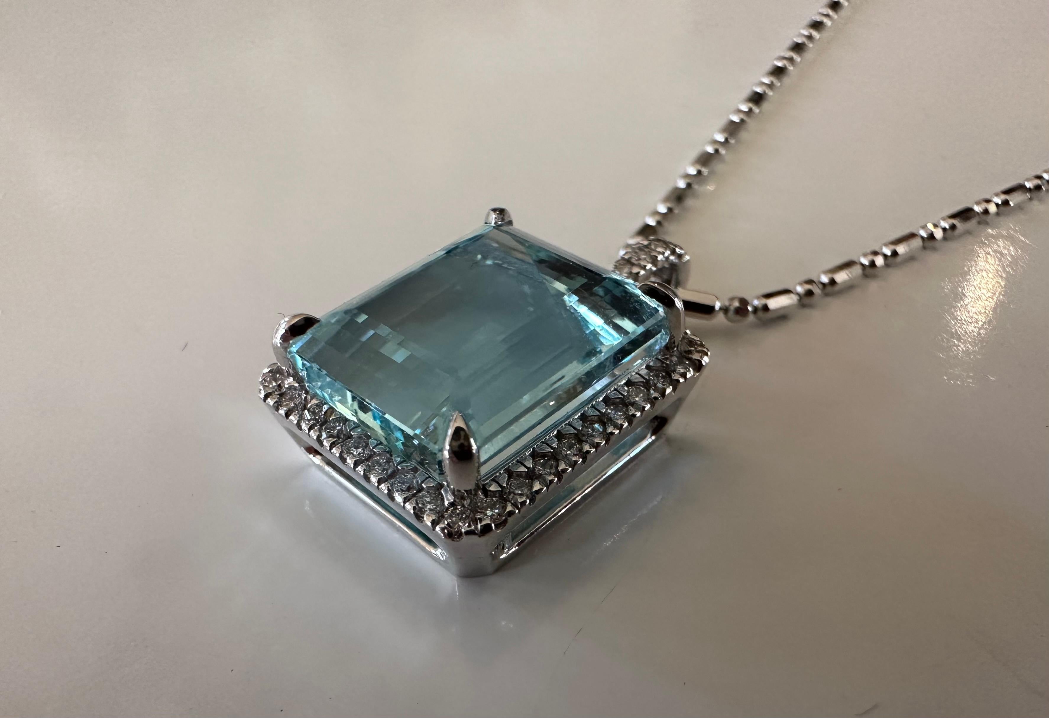 9.55 Carat Emerald Cut Light Blue Aquamarine and Diamond Halo Pendant Necklace  For Sale 2