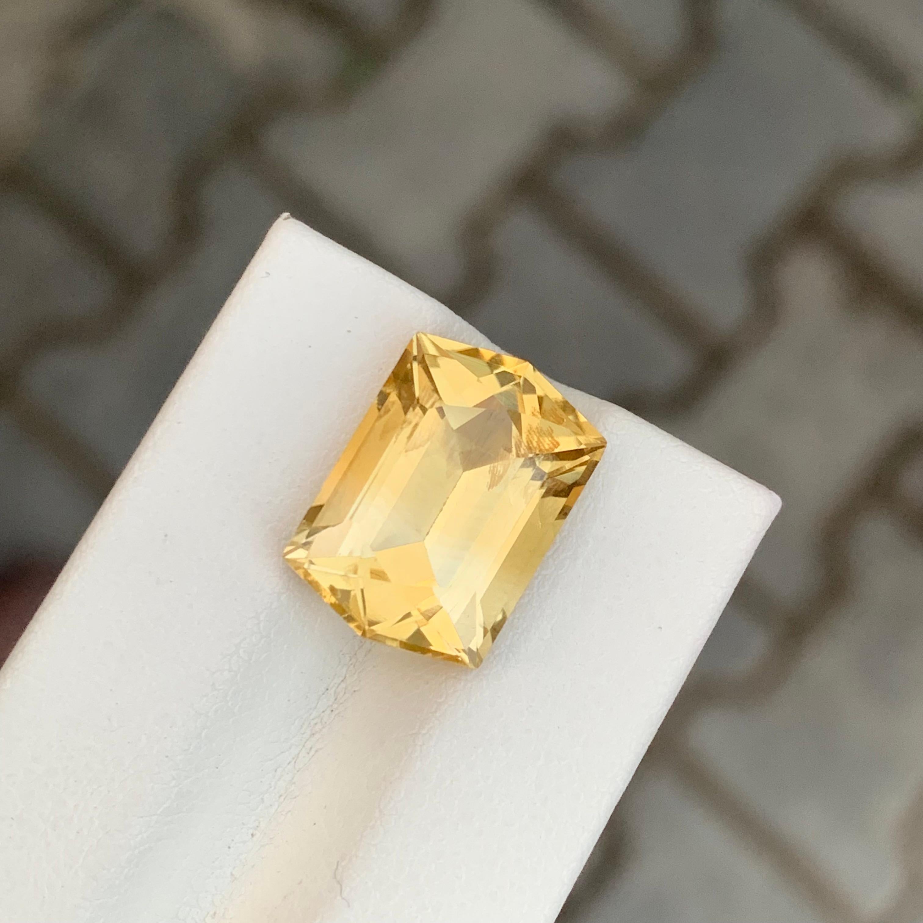 9,55 Karat Natürlicher loser Citrin Hexagon-Schliff Edelstein im Zustand „Neu“ im Angebot in Peshawar, PK