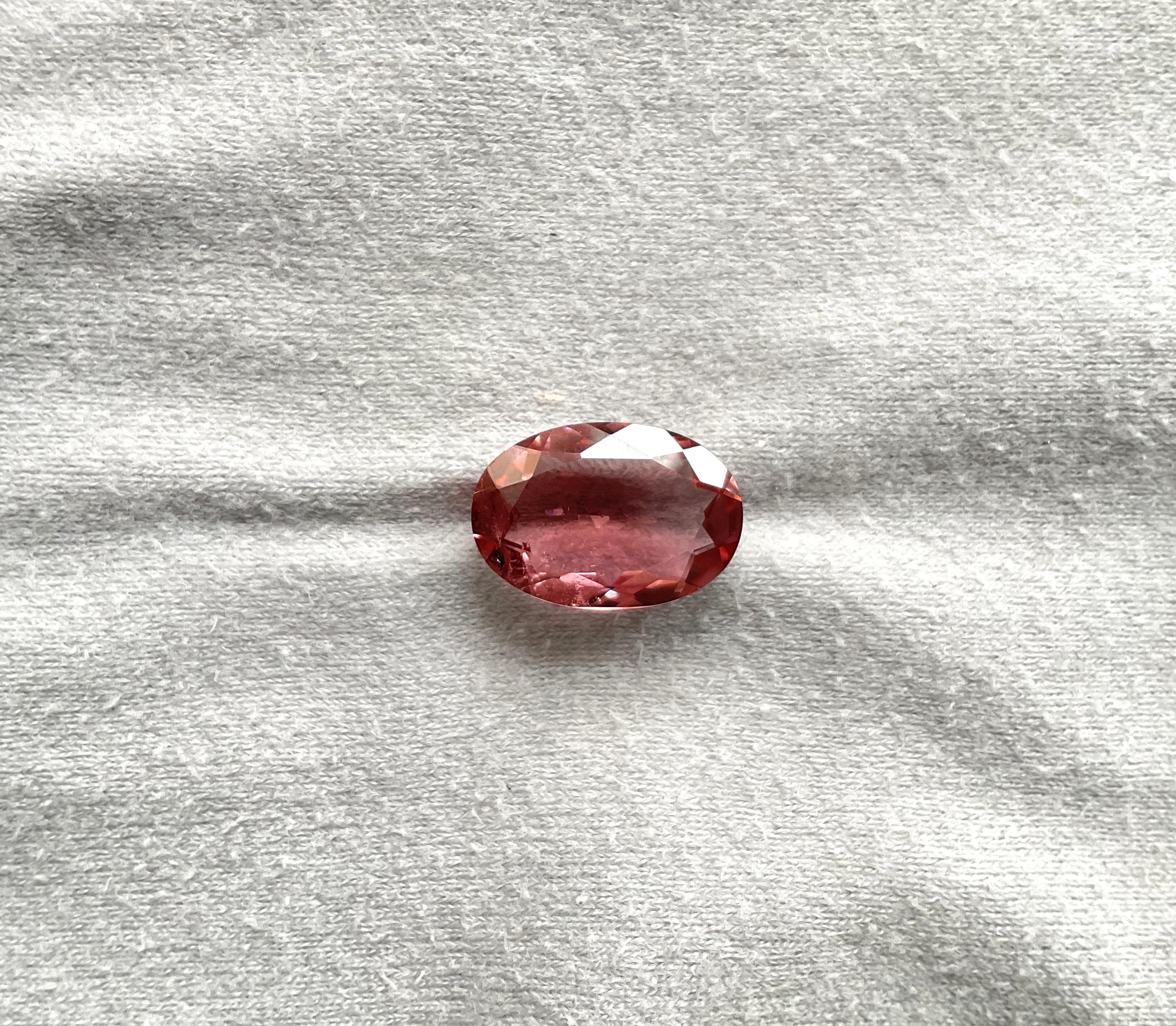 Women's or Men's 9.55 Carats Pink Tourmaline Oval Faceted cut stone Fine Jewelry Natural Gemstone For Sale