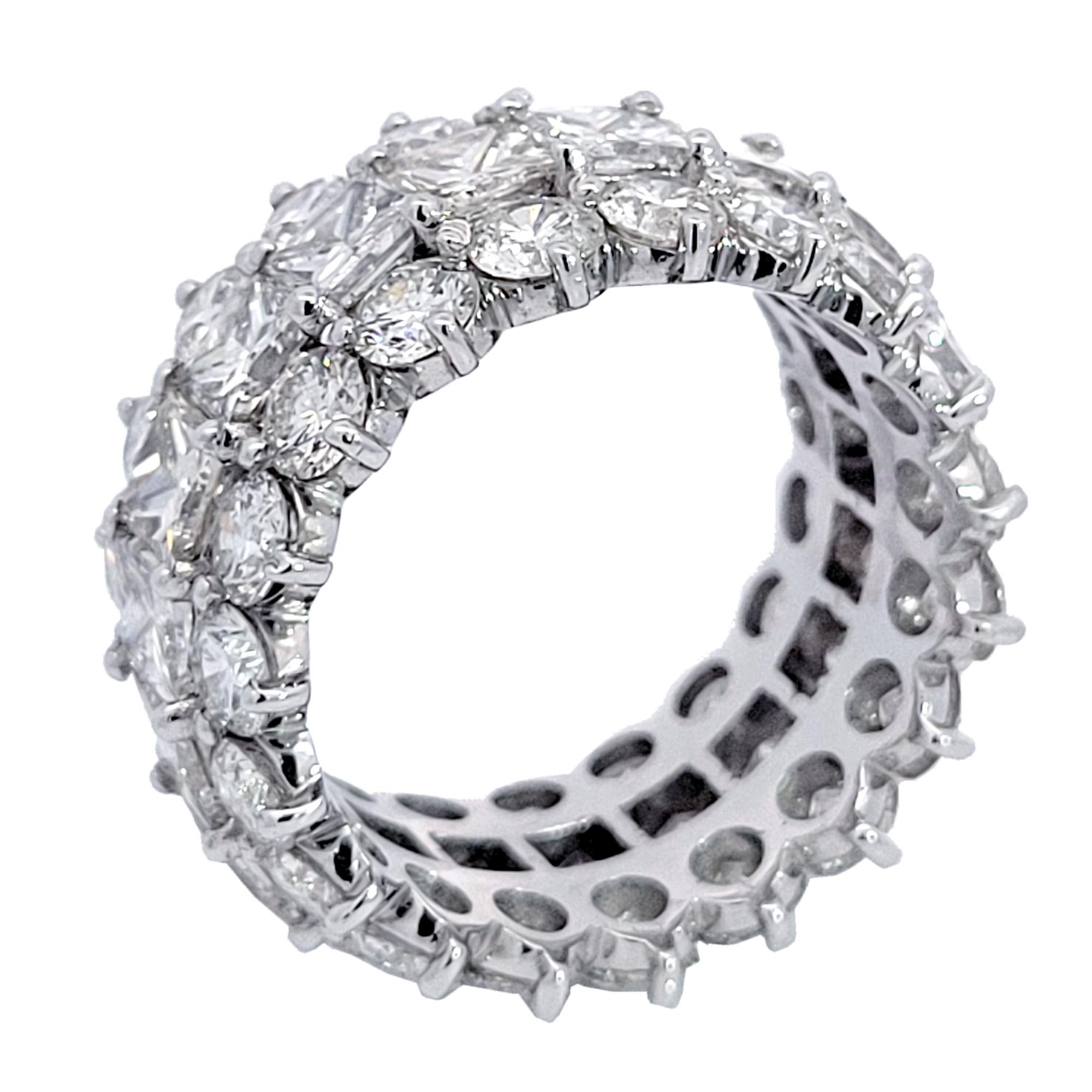 Taglio princess Sebastian Bernards 9,56 ct 3 file di diamanti rotondi e principeschi in oro 18 carati per l'eternità in vendita