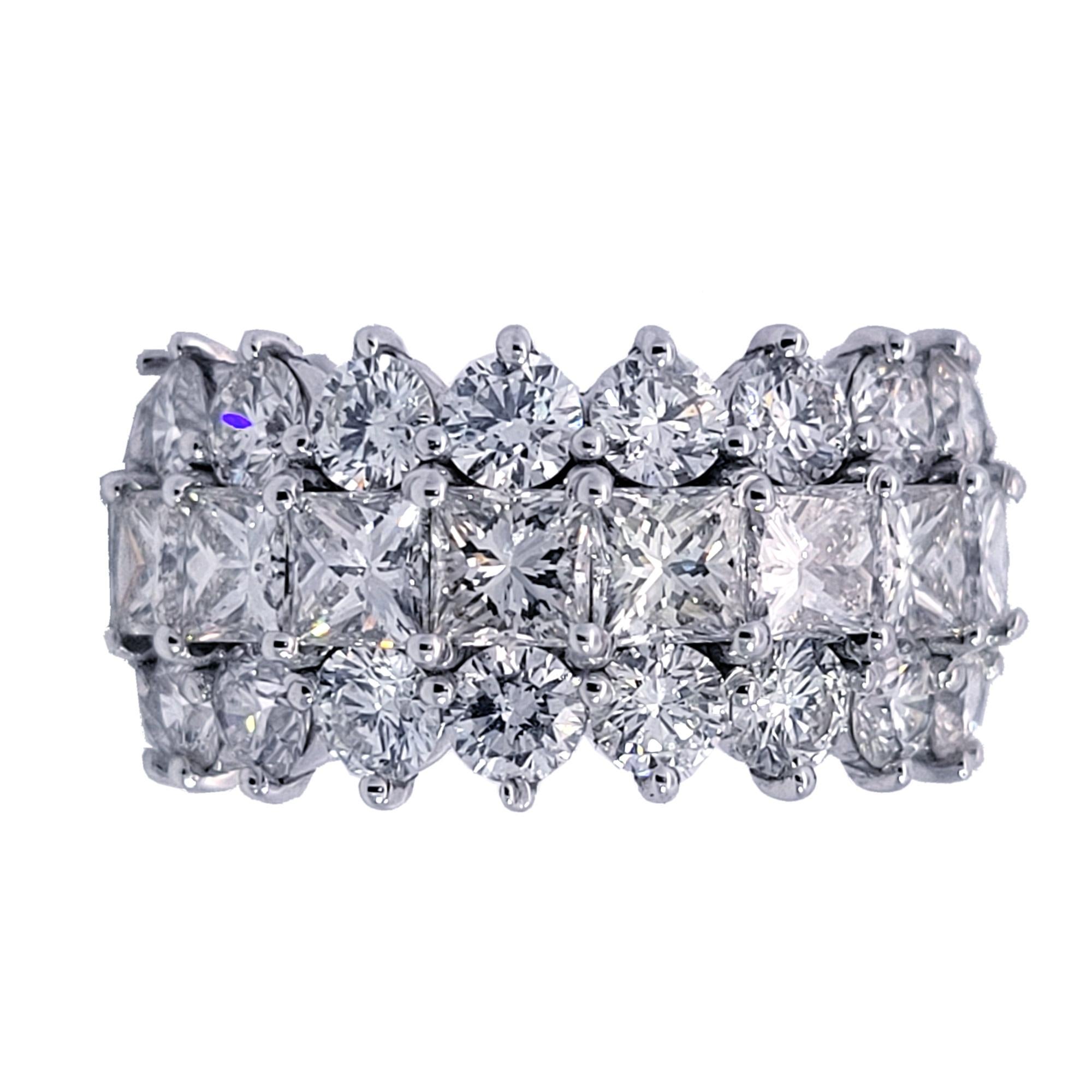 Donna Sebastian Bernards 9,56 ct 3 file di diamanti rotondi e principeschi in oro 18 carati per l'eternità in vendita