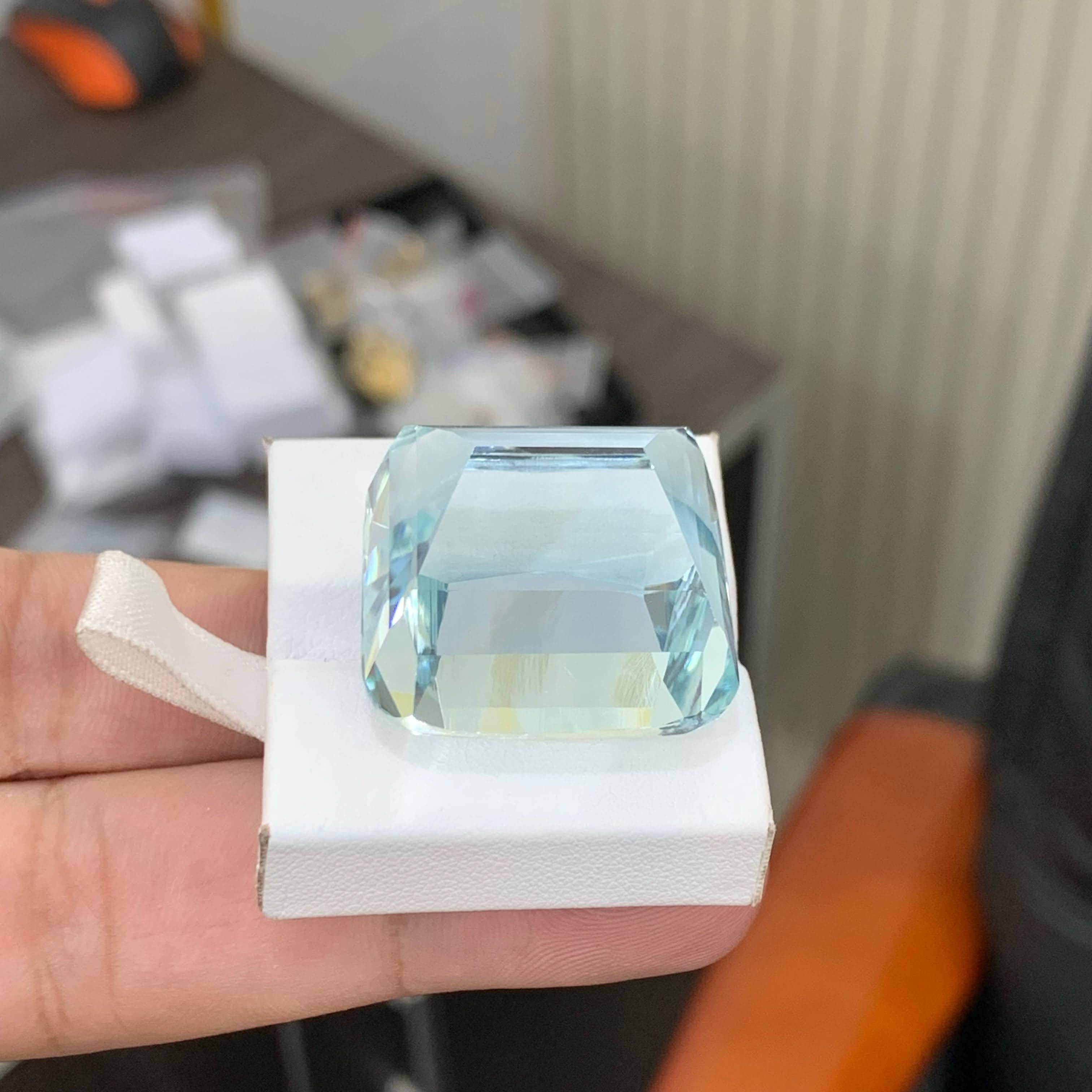 95,69 carati certificati di acquamarina naturale sciolta con taglio a cuscino Gemma pakistana in vendita 7