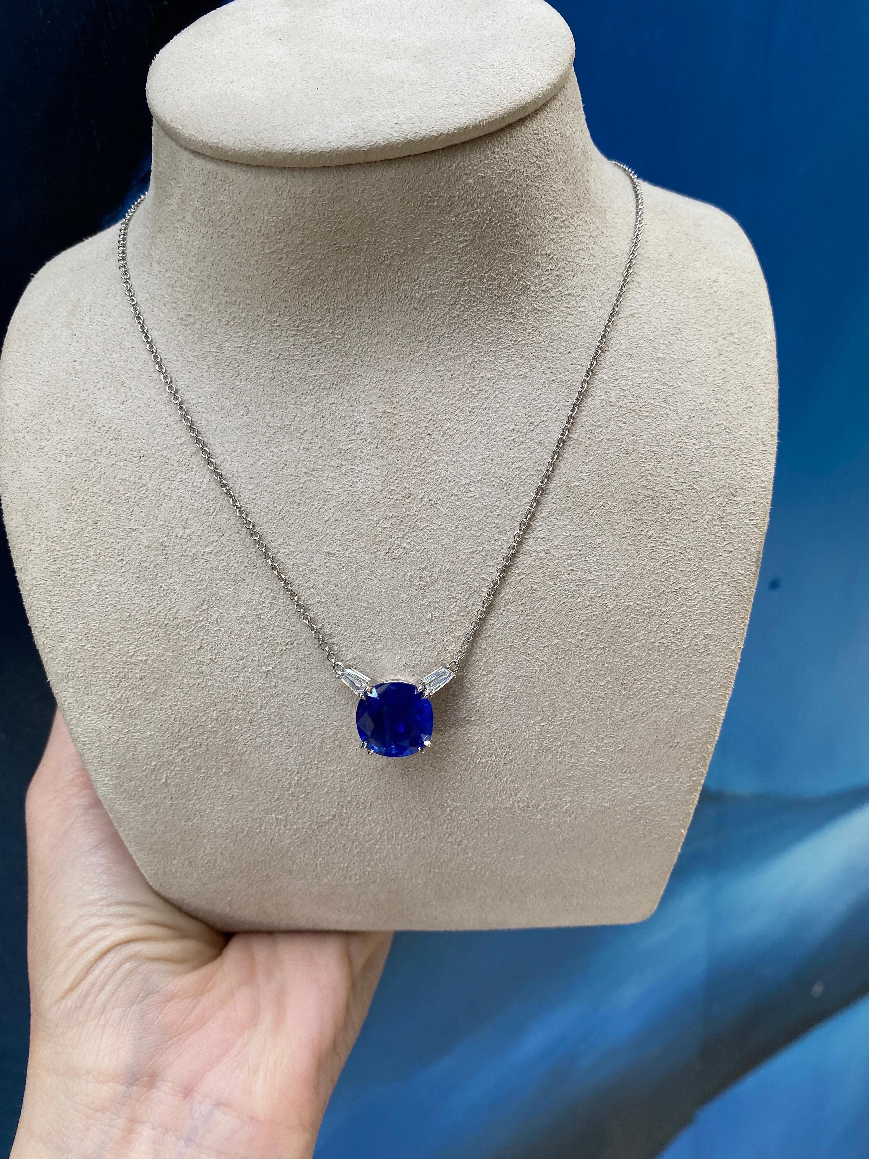 Women's or Men's 9.57 Carat Cushion Cut Sri Lankan Sapphire, No Heat, w/ 0.50ctw Diamond Pendant For Sale