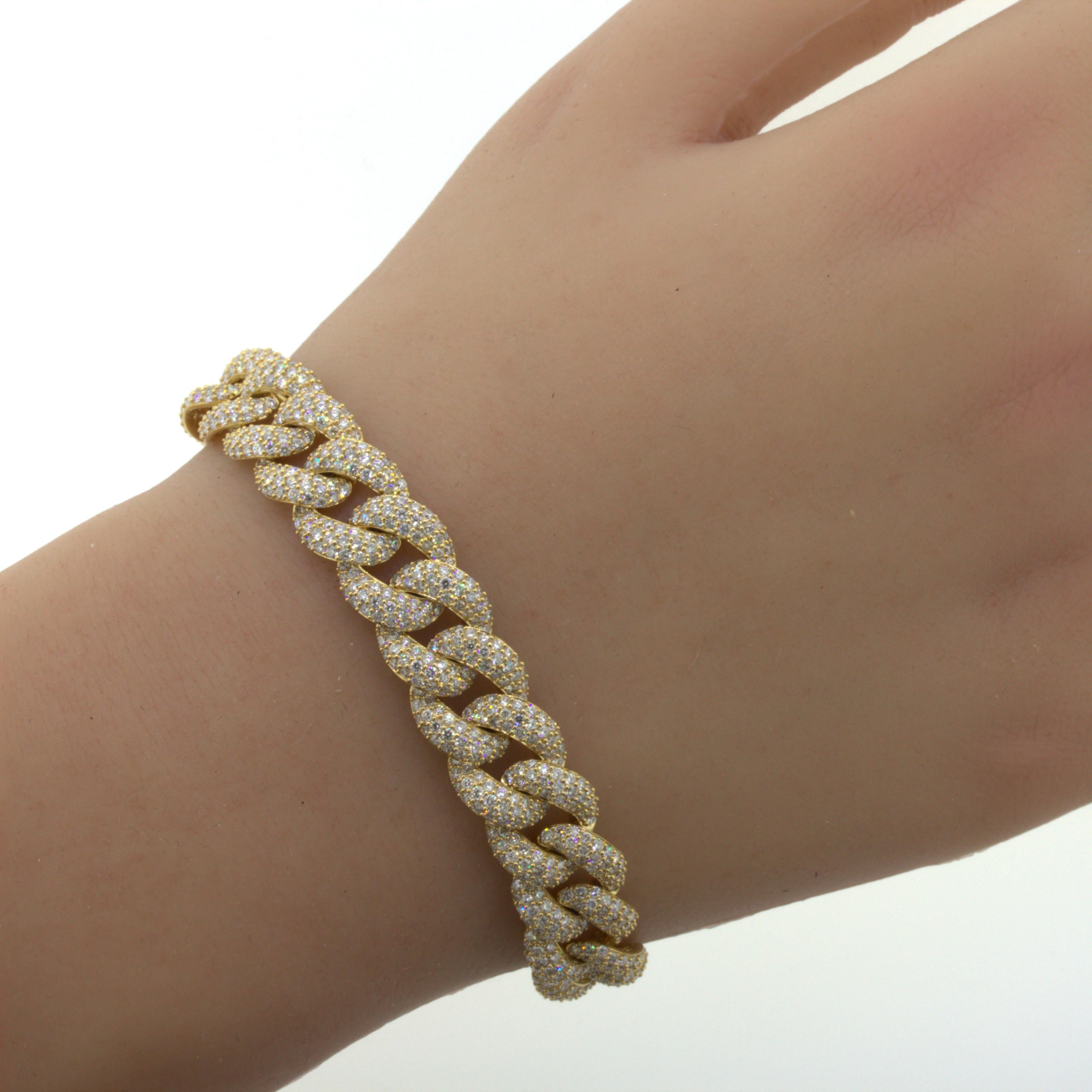 Bracelet à maillons en or jaune 18 carats avec pavé de diamants de 9,57 carats en vente 1