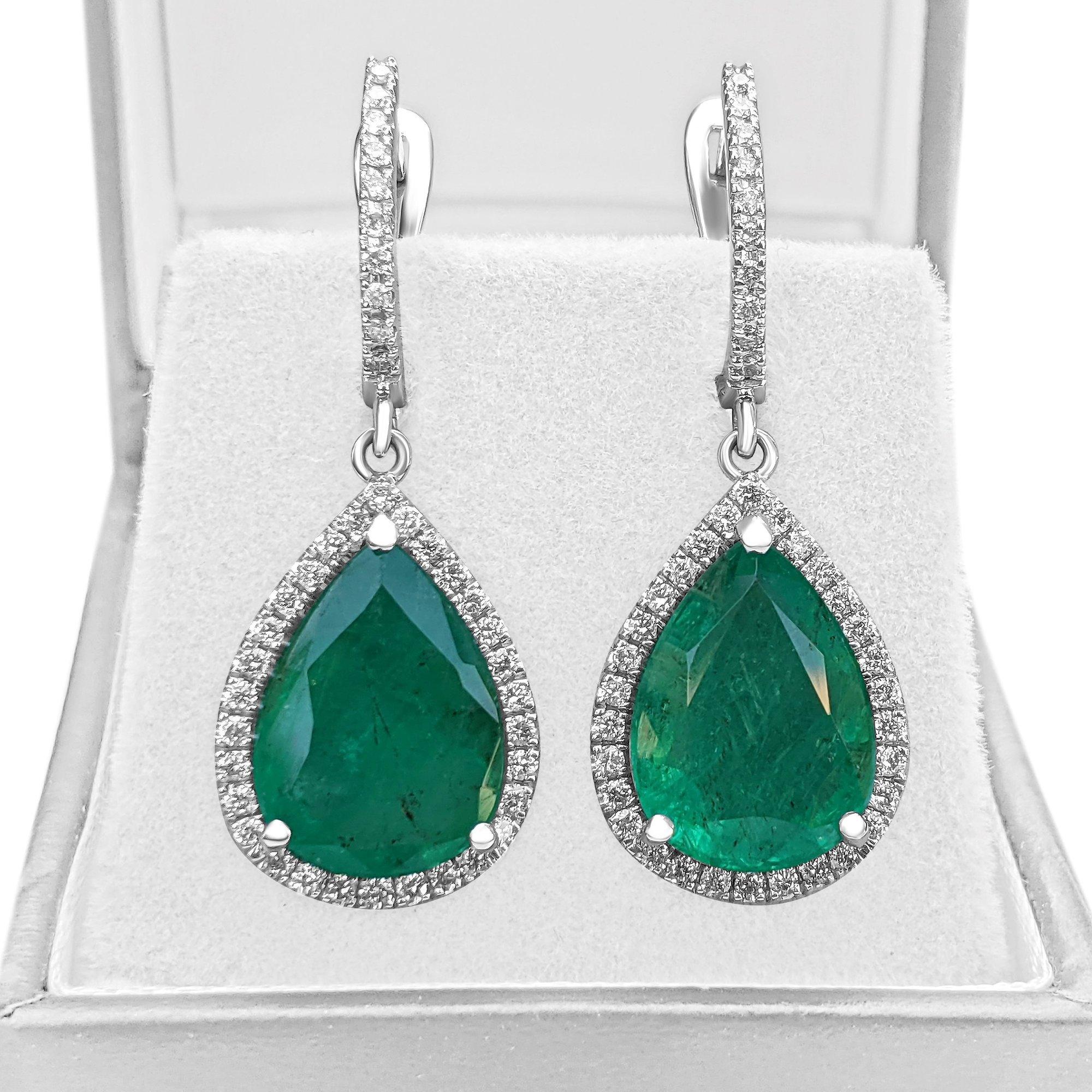 9.57 Carat Emerald and 0.85 Ct Diamonds, 18 Kt. White Gold, Earrings 1
