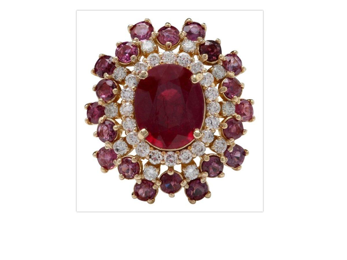 9.57 Carat Impressive Natural Red Ruby and Diamond 14 Karat Yellow Gold Ring For Sale 3